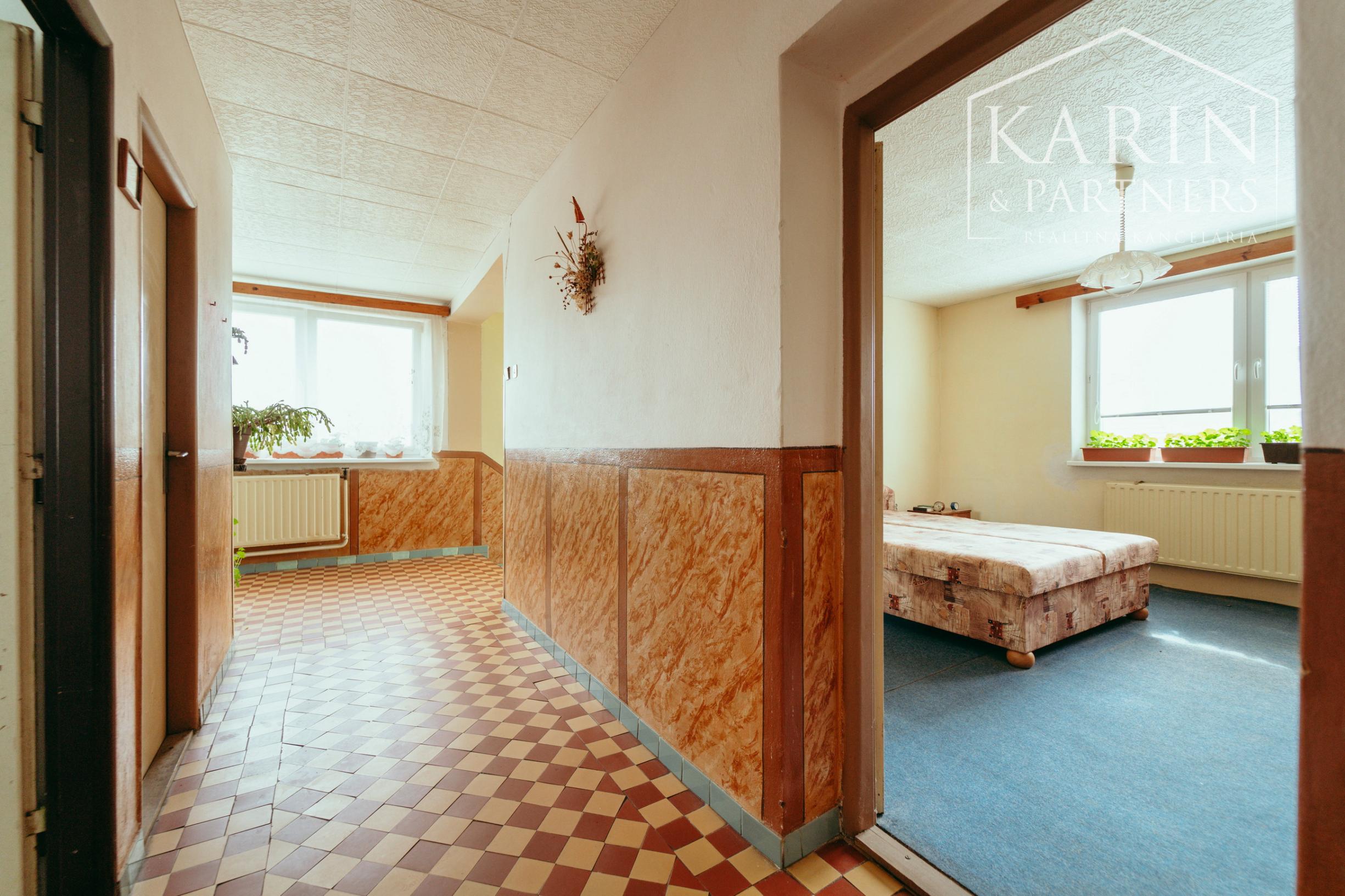 6i dvojgeneračný rodinný dom v obci Smolinské