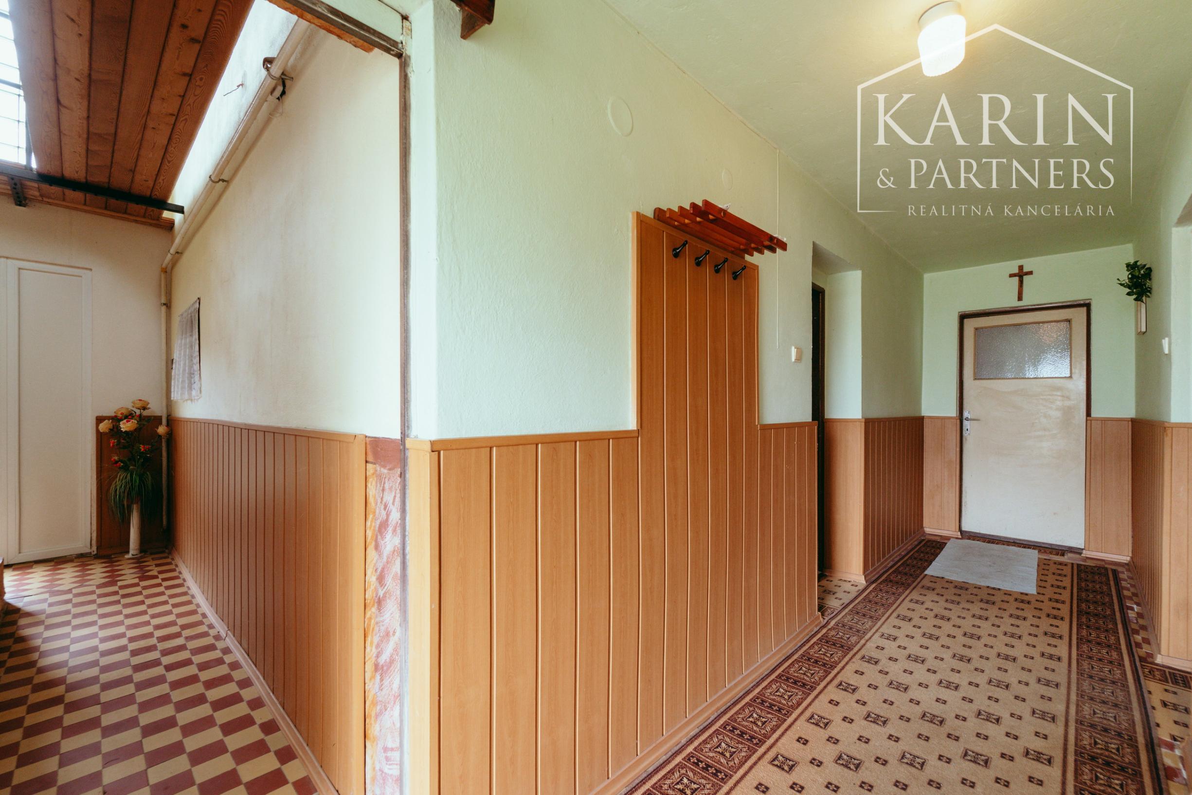 6i dvojgeneračný rodinný dom v obci Smolinské