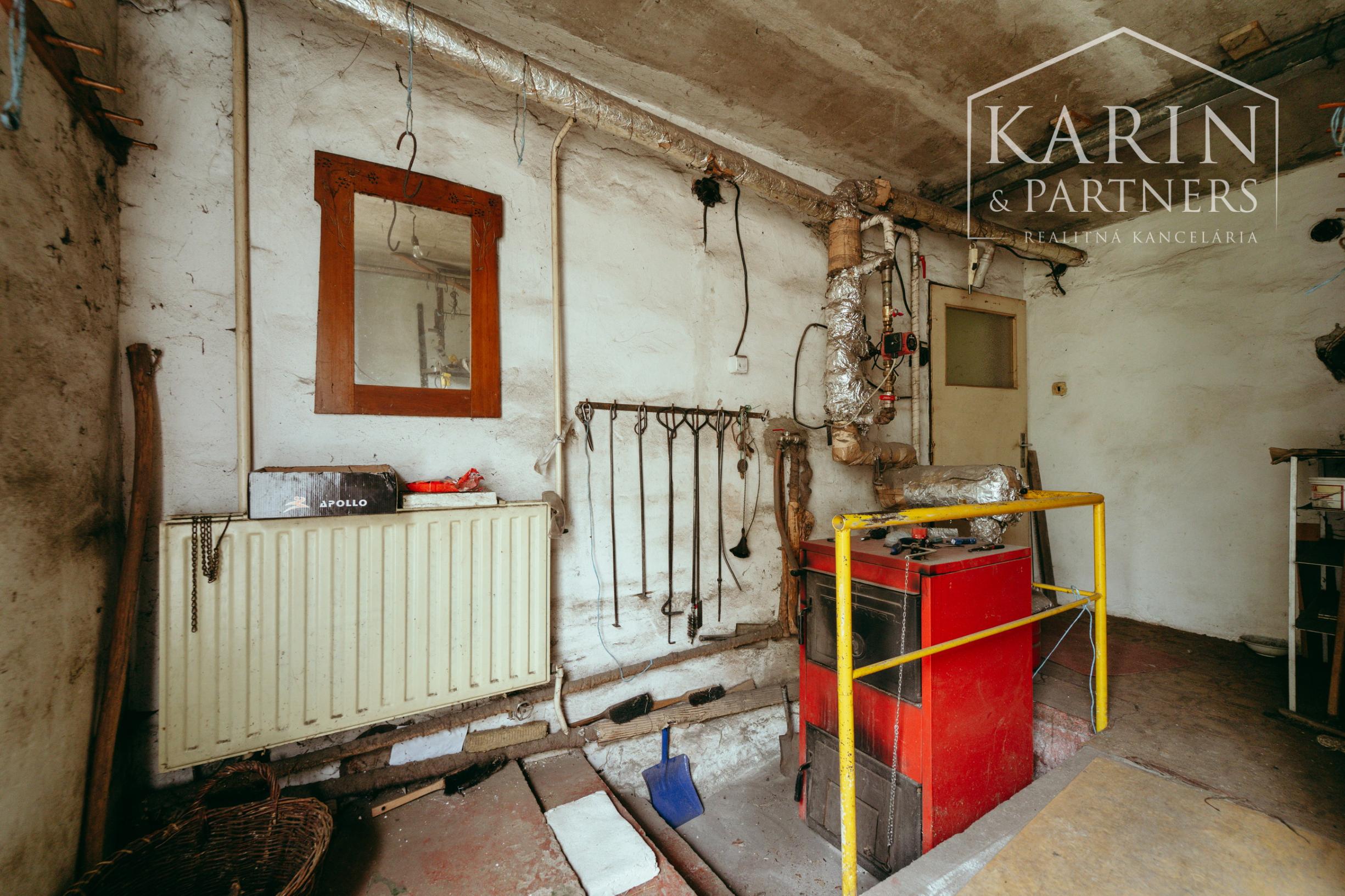 6i dvojgeneračný rodinný dom v obci Smolinské