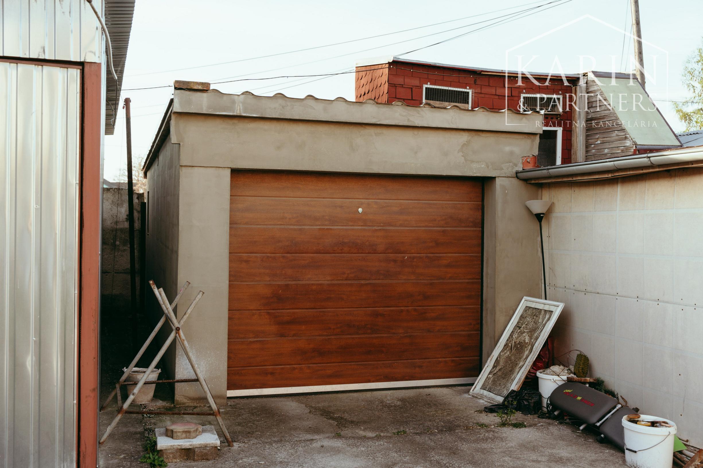 3i byt so záhradou a garážou v obci Brodské