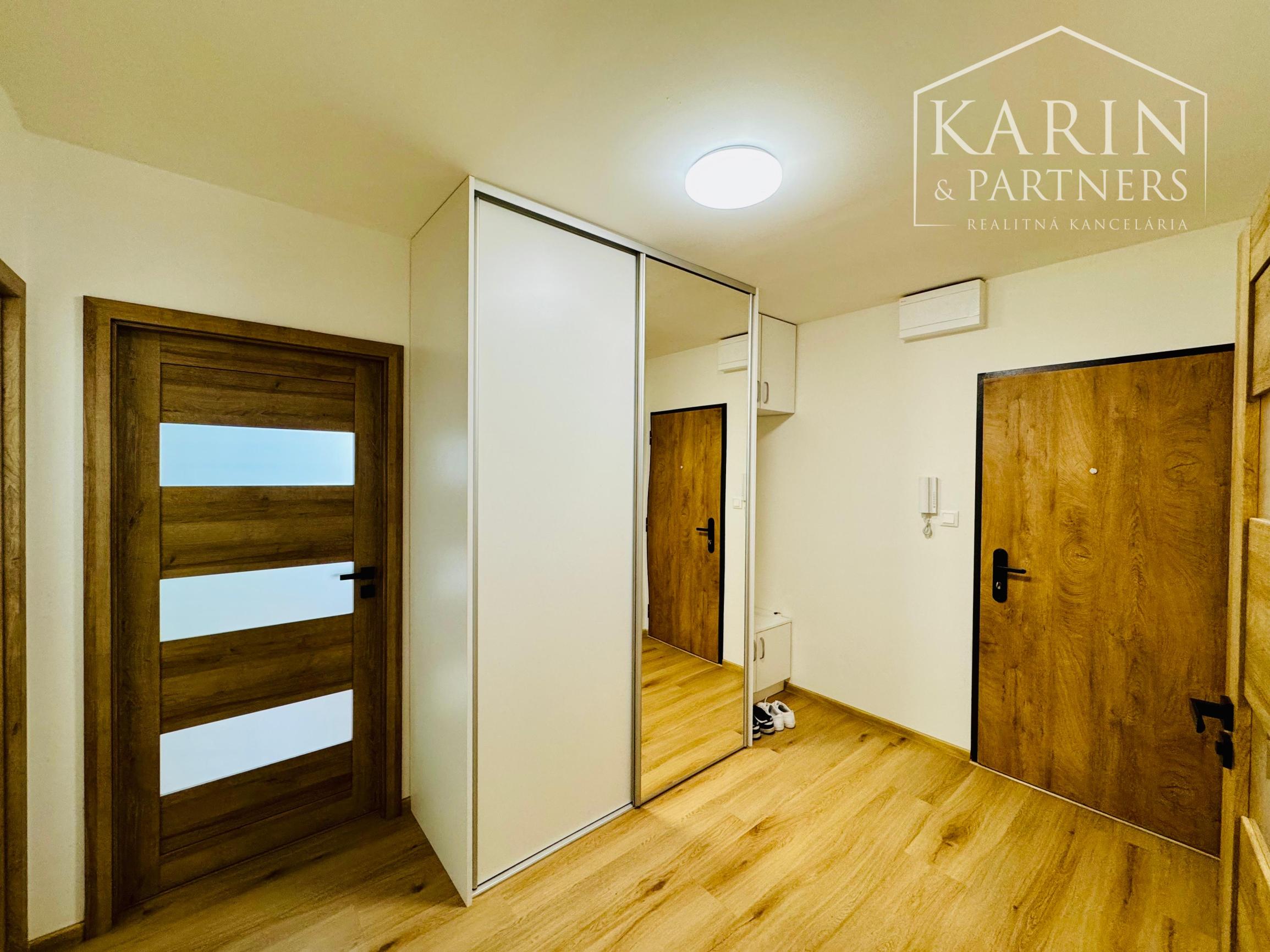 KOMPLETNE ZREKONŠTRUOVANÝ 2i BYT - SKALICA