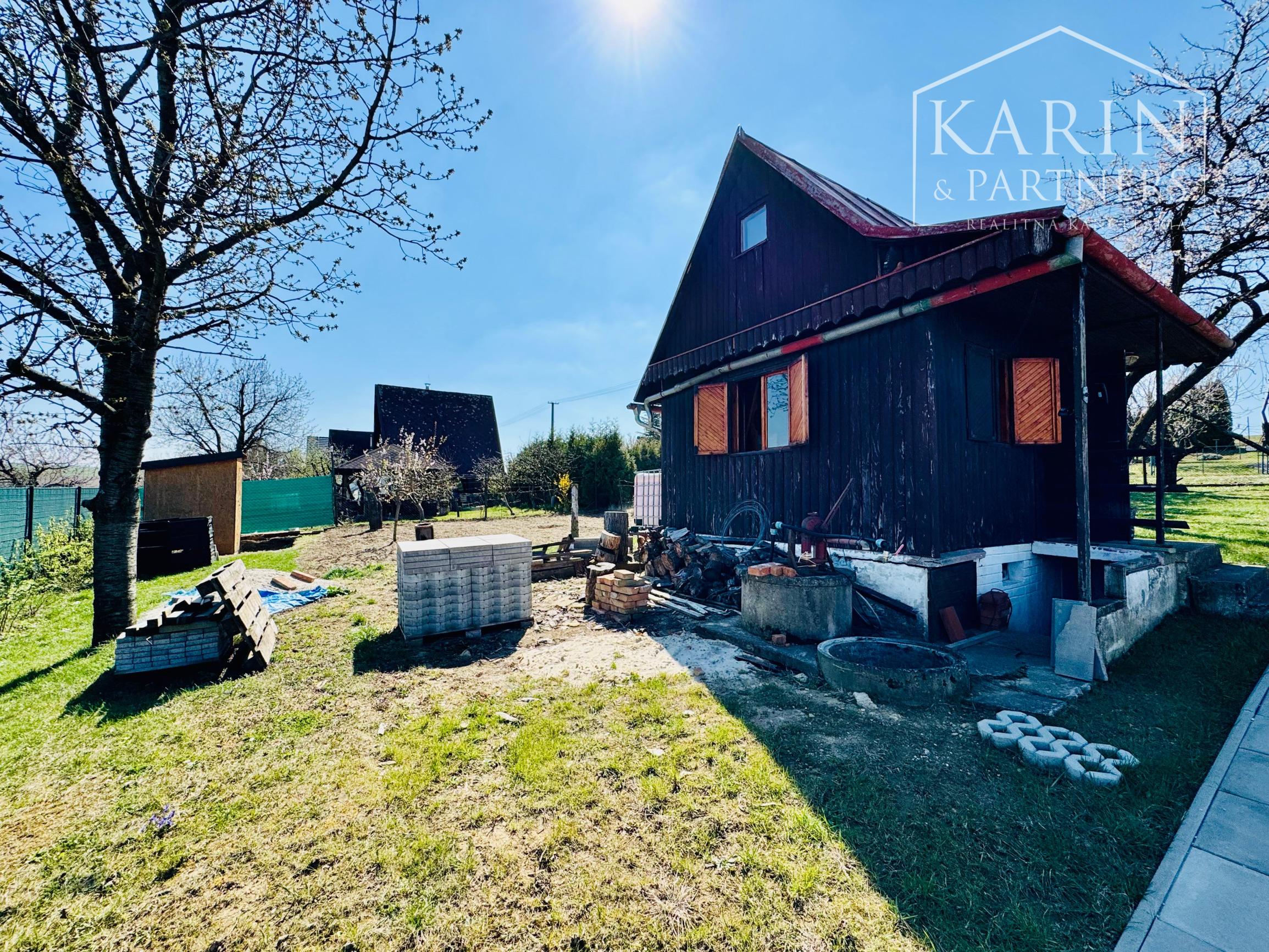 PREDAJ: CHATA S POZEMKOM 911 M² – SKALICA