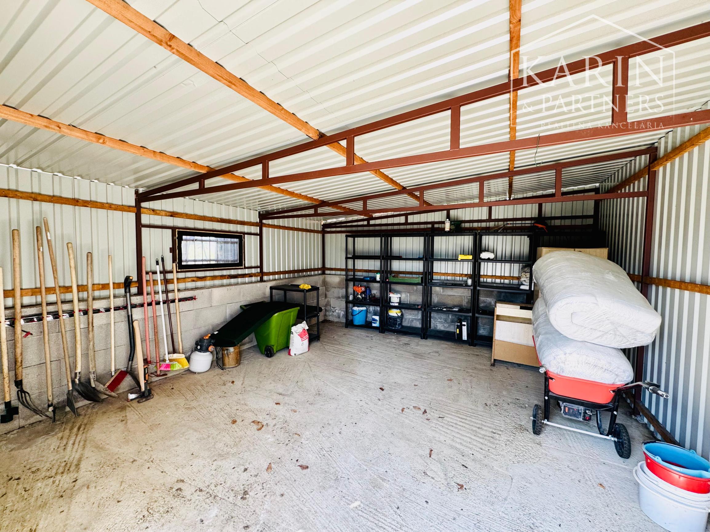 PREDAJ: CHATA S POZEMKOM 911 M² – SKALICA