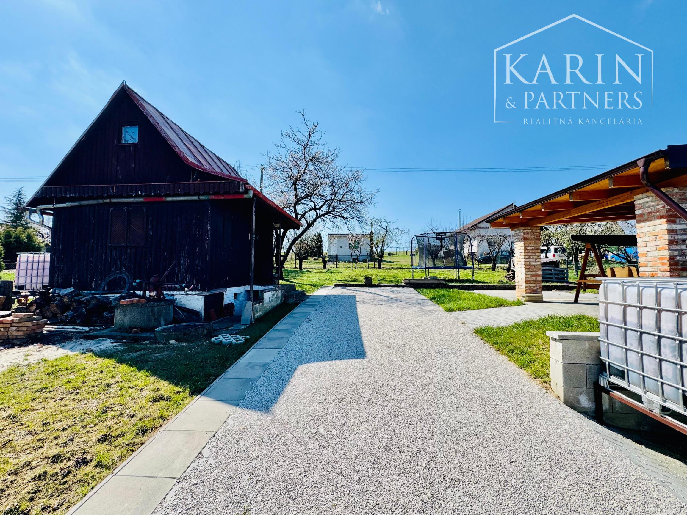 PREDAJ: CHATA S POZEMKOM 911 M² – SKALICA