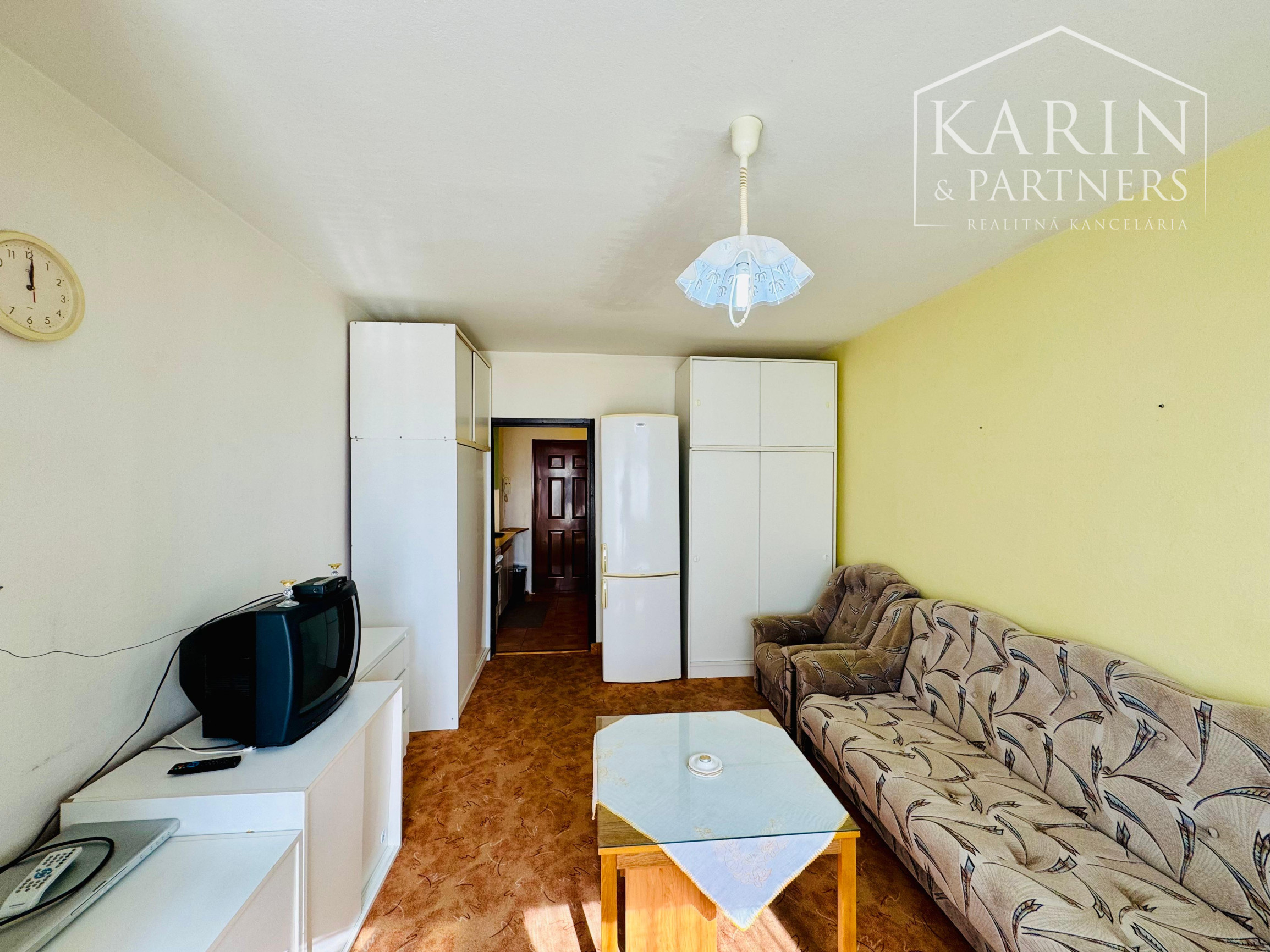 PREDAJ: ZARIADENÁ GARSÓNKA V SKALICI