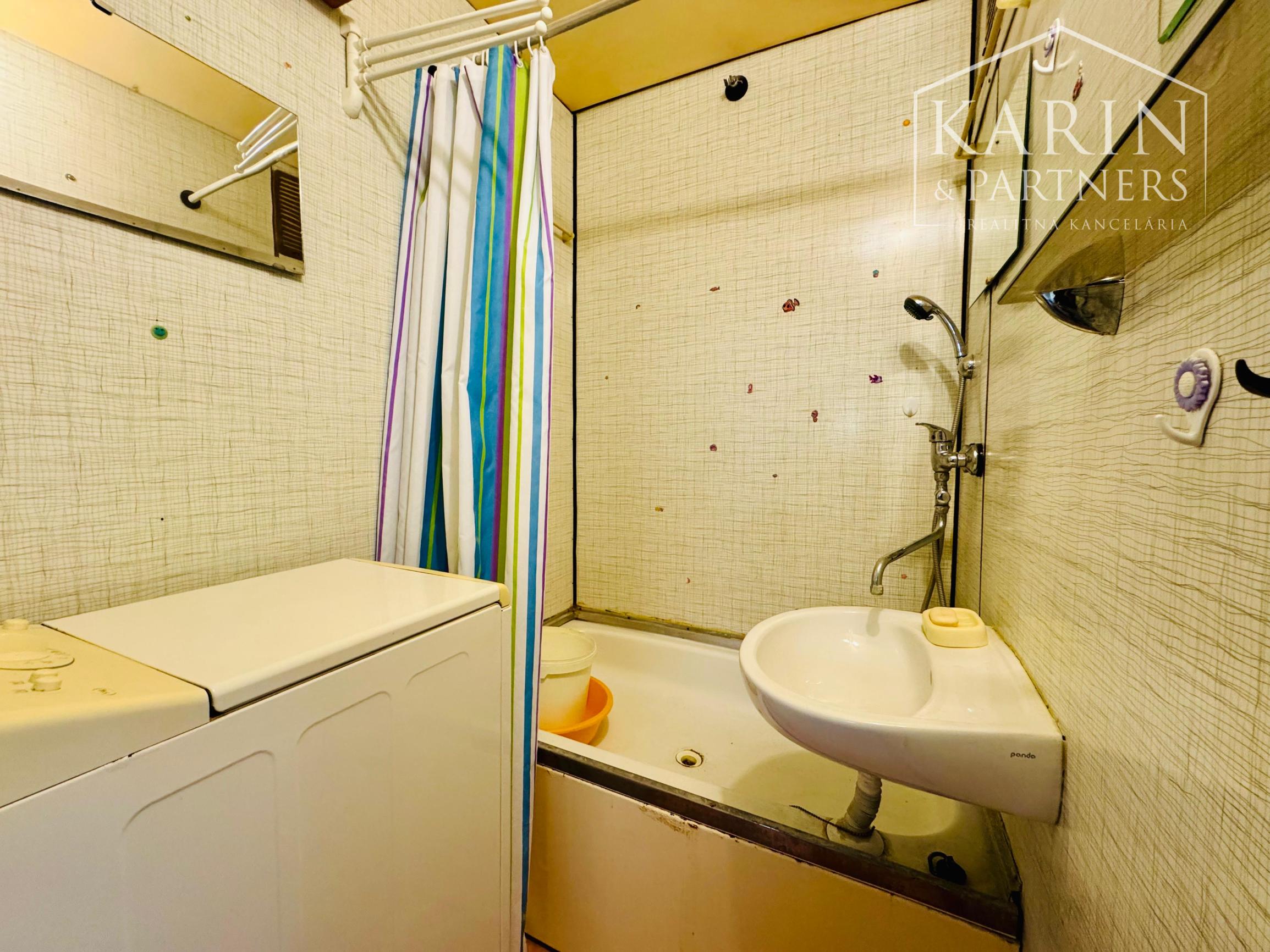 PREDAJ: ZARIADENÁ GARSÓNKA V SKALICI