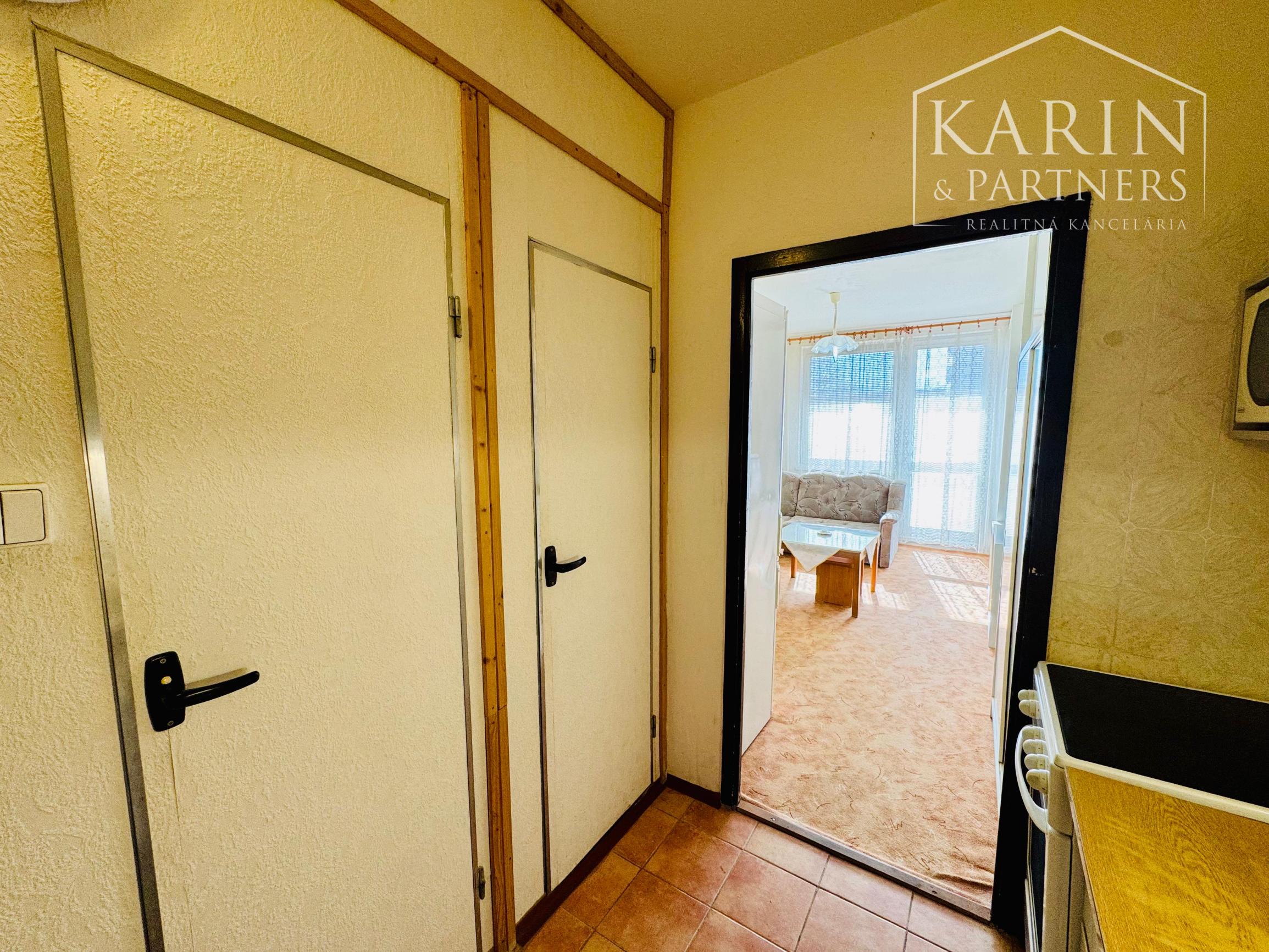 PREDAJ: ZARIADENÁ GARSÓNKA V SKALICI