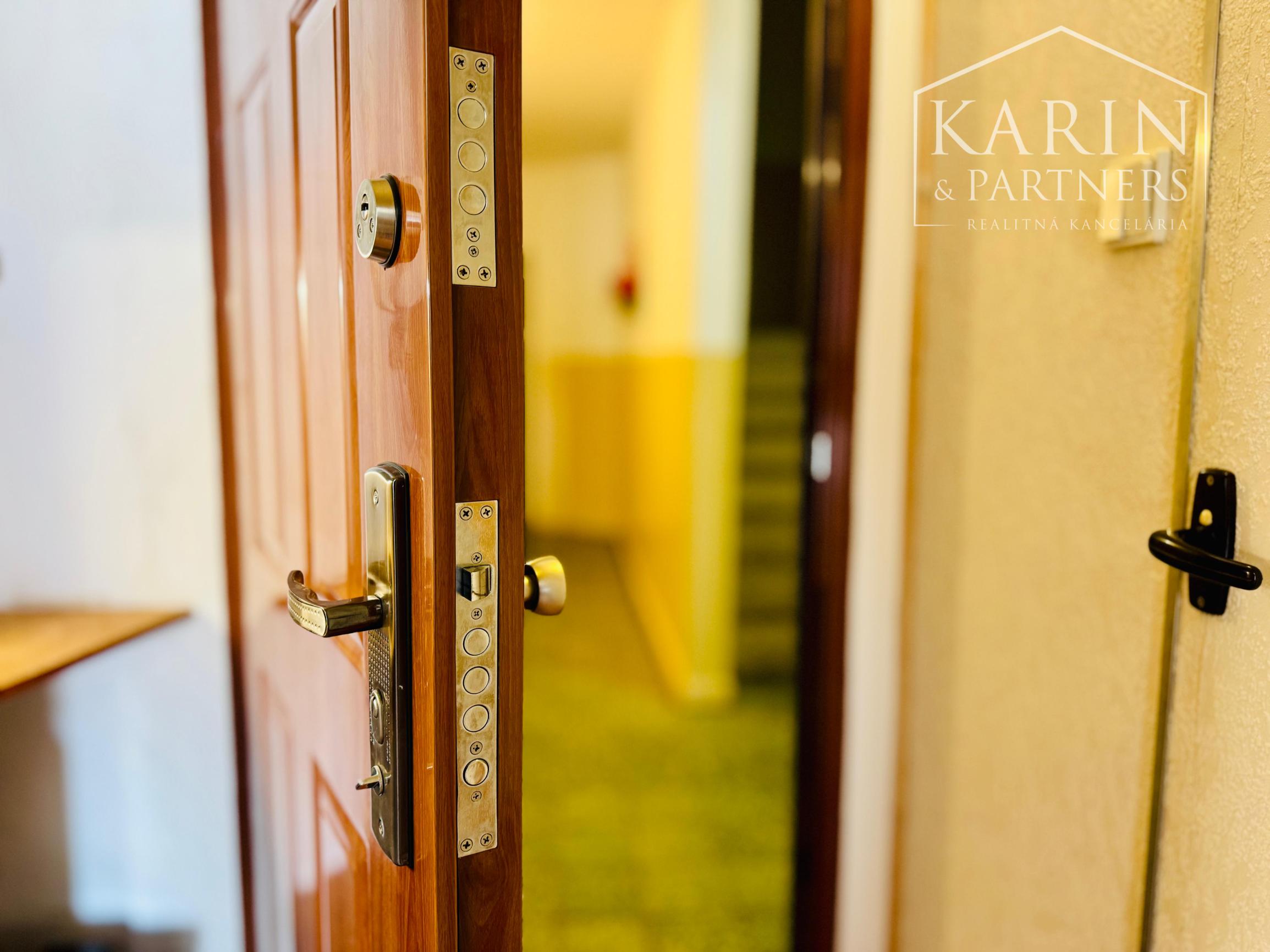 PREDAJ: ZARIADENÁ GARSÓNKA V SKALICI