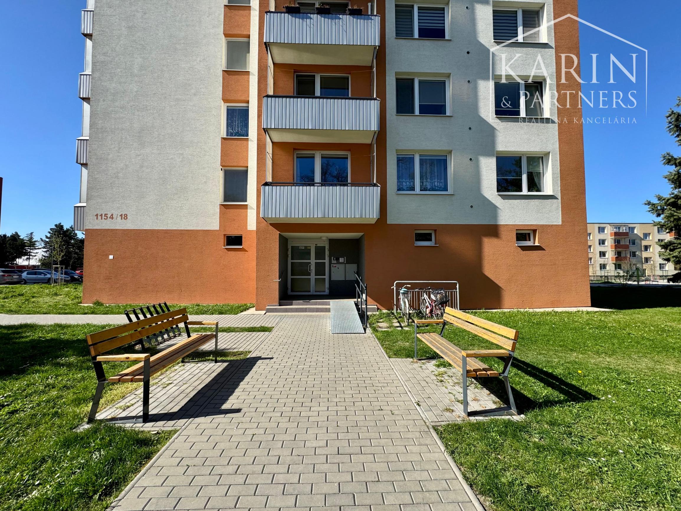 PREDAJ: ZARIADENÁ GARSÓNKA V SKALICI