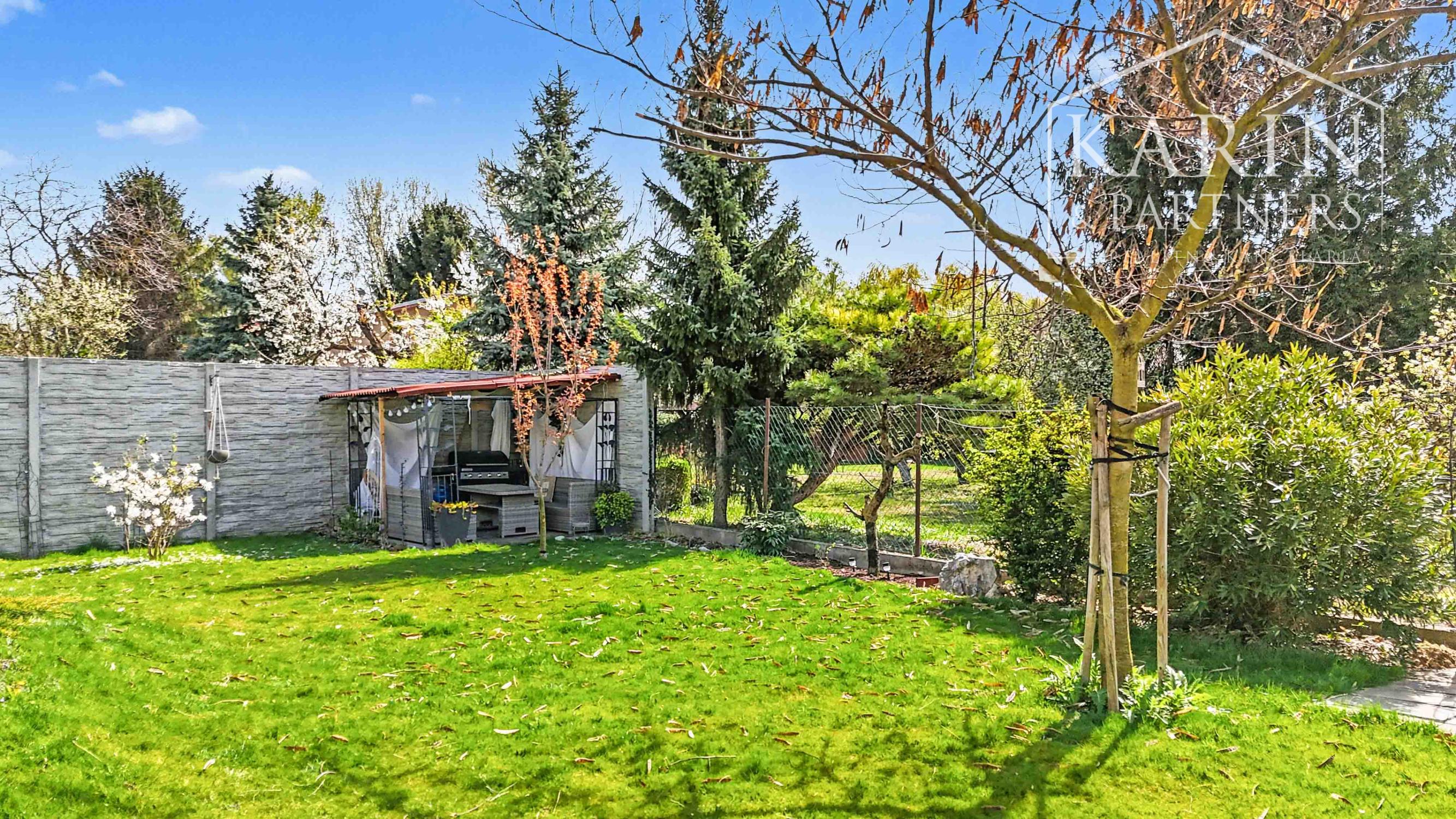 RODINNÝ DOM PRI DUNAJI S DOVOLENKOVOU ATMOSFÉROU - HAMULIAKOVO