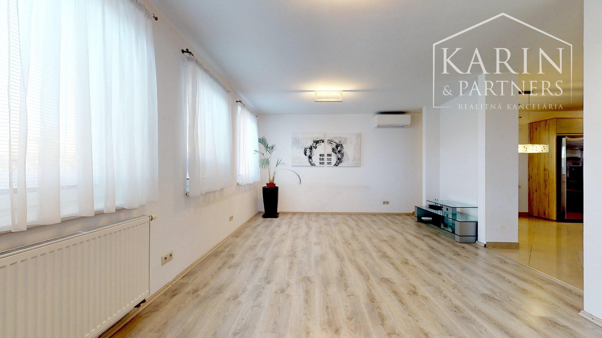 PRIESTRANNÝ 5I RODINNÝ DOM S DVOJGARÁŽOU A KRÁSNOU ZÁHRADOU