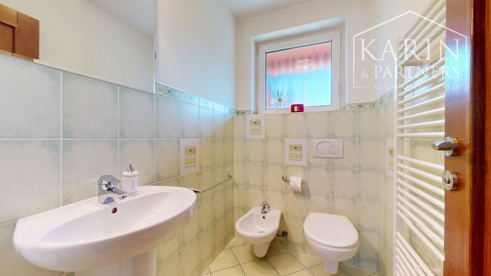 PRIESTRANNÝ 5I RODINNÝ DOM S DVOJGARÁŽOU A KRÁSNOU ZÁHRADOU