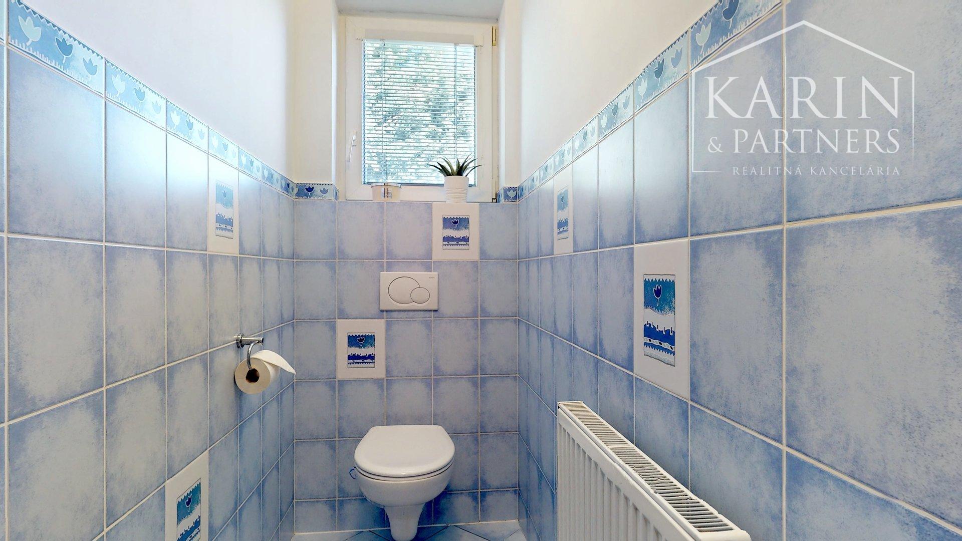 PRIESTRANNÝ 5I RODINNÝ DOM S DVOJGARÁŽOU A KRÁSNOU ZÁHRADOU