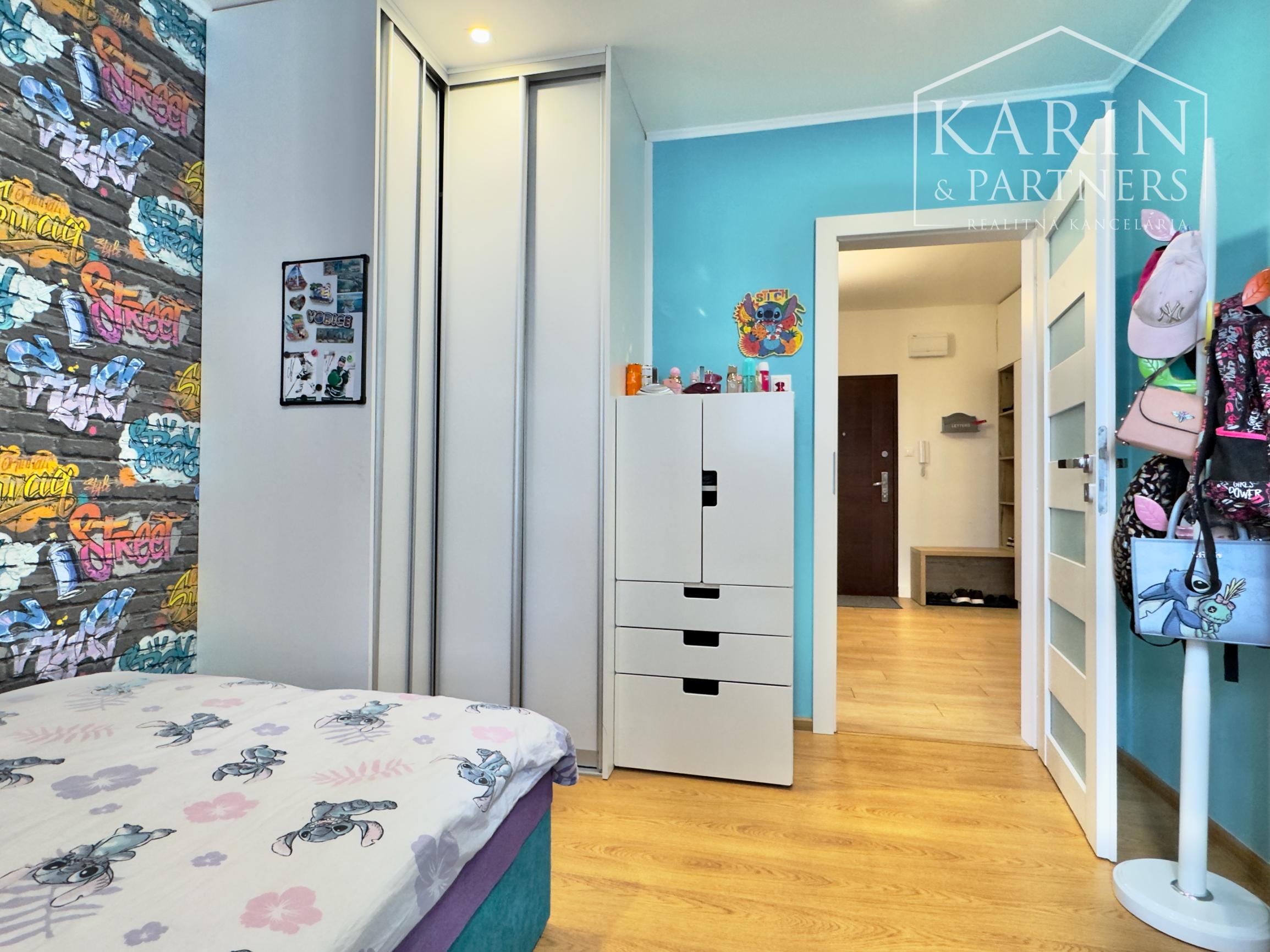 Exkluzívny, slnečný 3-izbový byt s dvomi lodžiami a výhľadom na zeleň, Pod Hájkom - Skalica