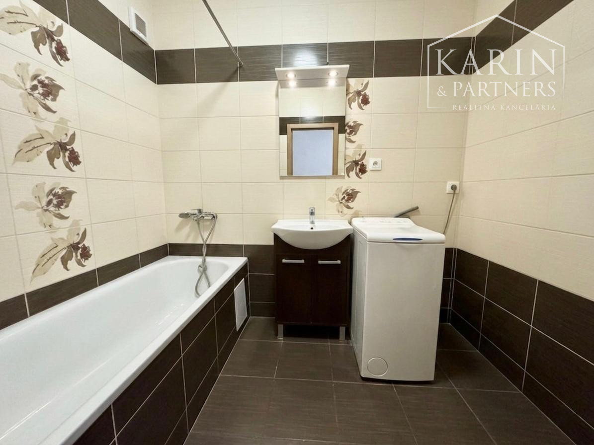 2i ZARIADENÝ BYT NA PRENÁJOM, SNP, HOLÍČ