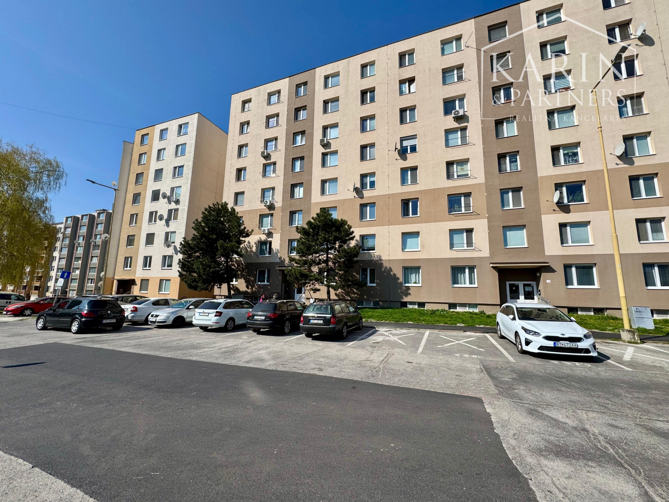 2i ZARIADENÝ BYT NA PRENÁJOM, SNP, HOLÍČ