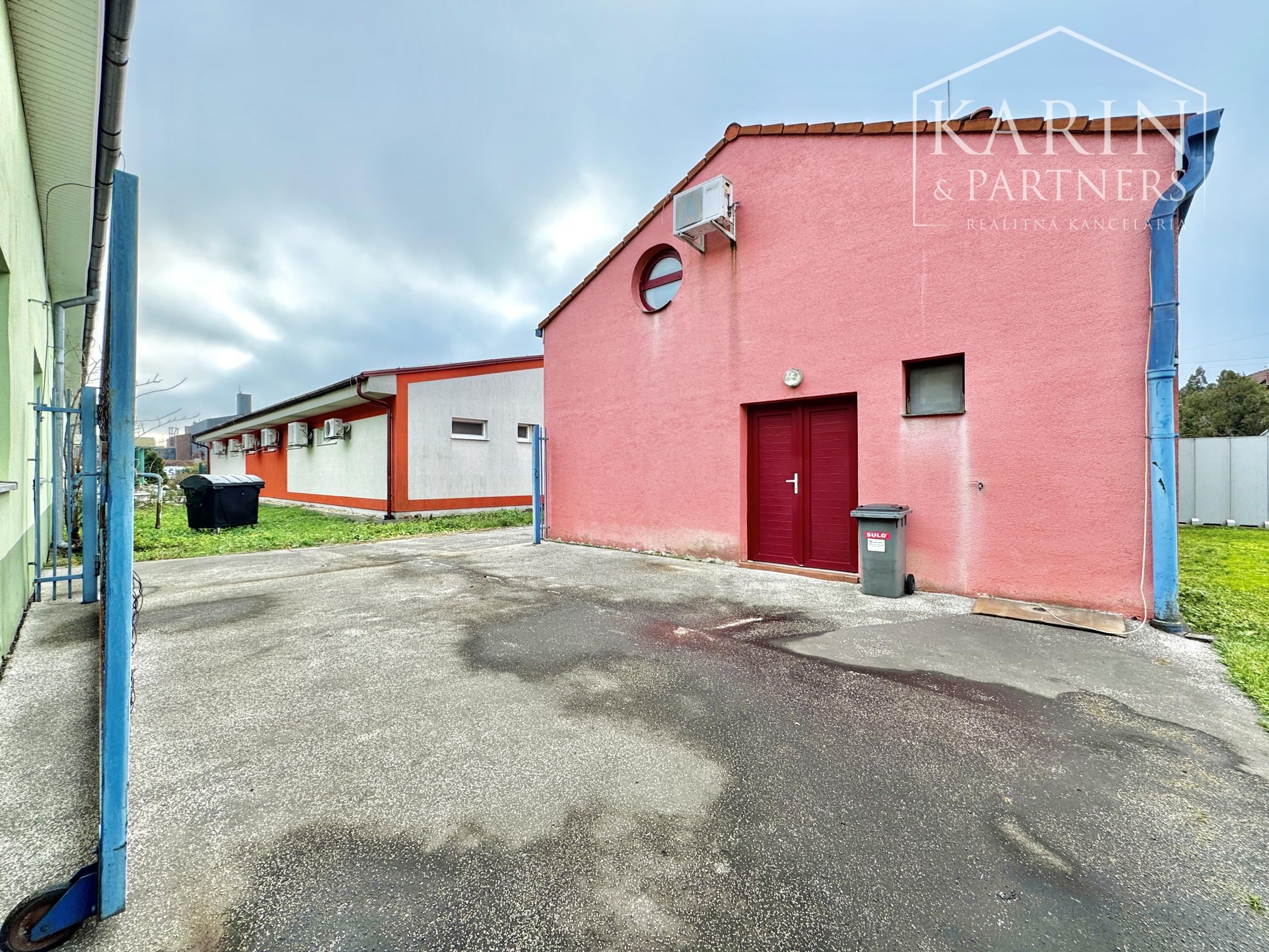 Výnimočná ponuka predaja budovy býv. kníhkupectva, Holíč - Kátovská ul.