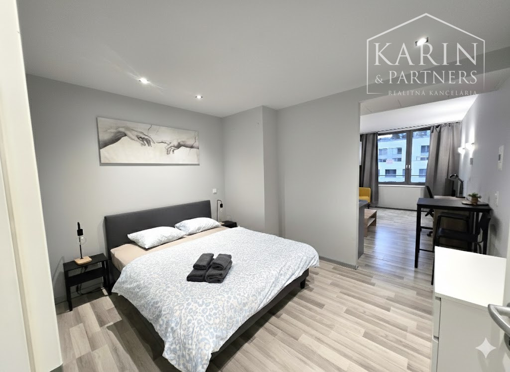 Prenájom - 2 izbový byt  v komplexe Eurovea - Pribinova ul. Exkluzívne!