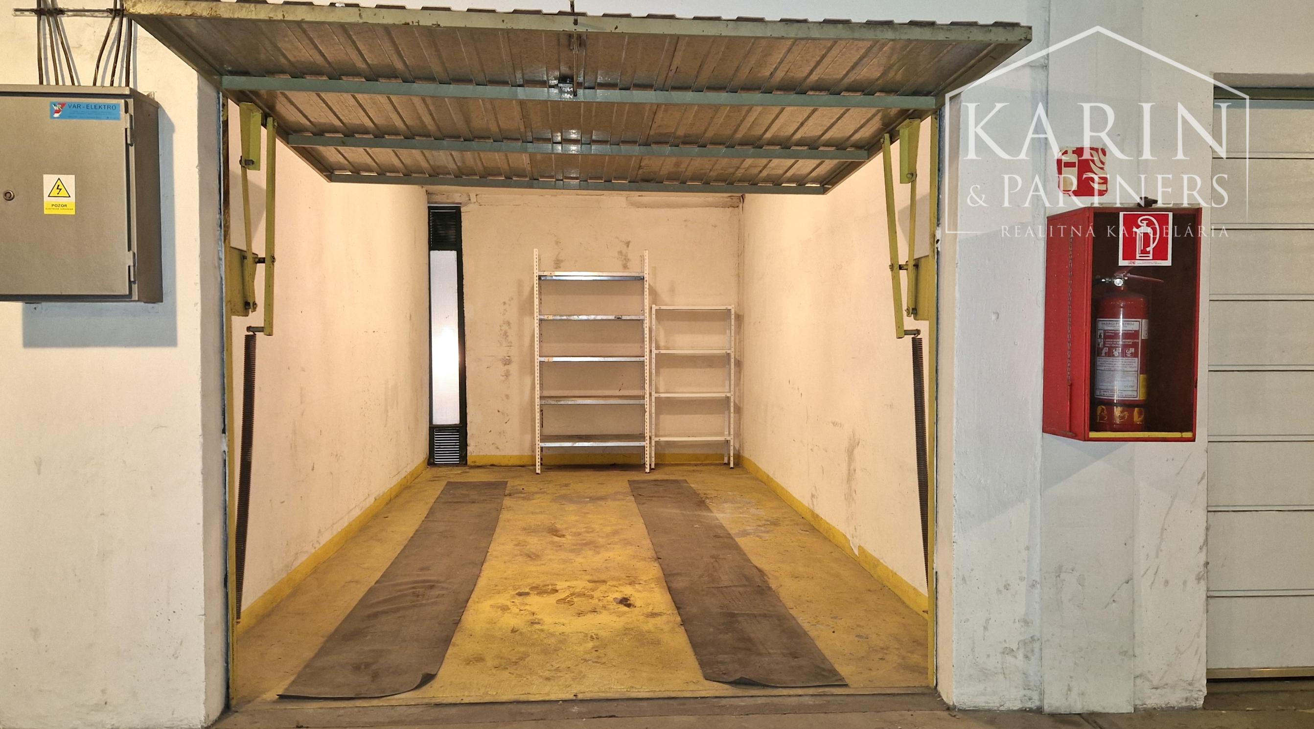 Samostatná garáž v garážovom dome – Lotyšská ul. Podunajské Biskupice