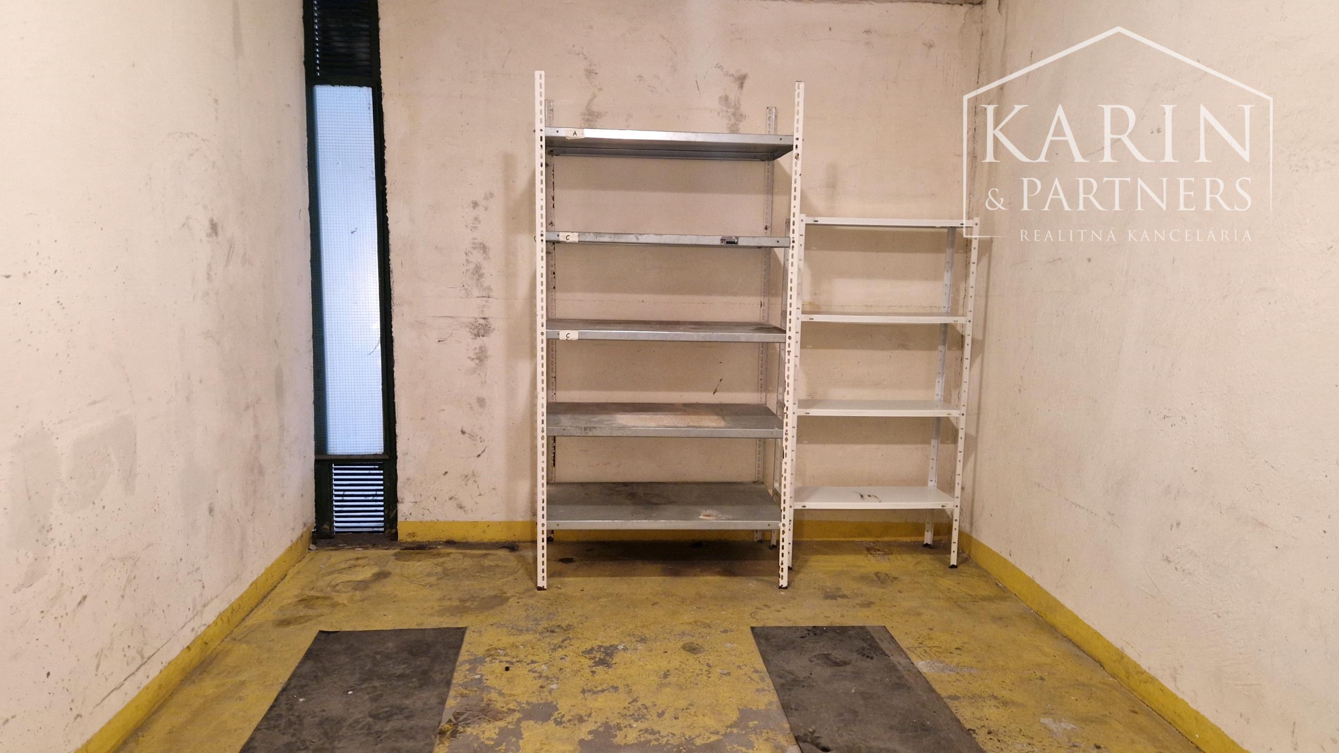 Samostatná garáž v garážovom dome – Lotyšská ul. Podunajské Biskupice