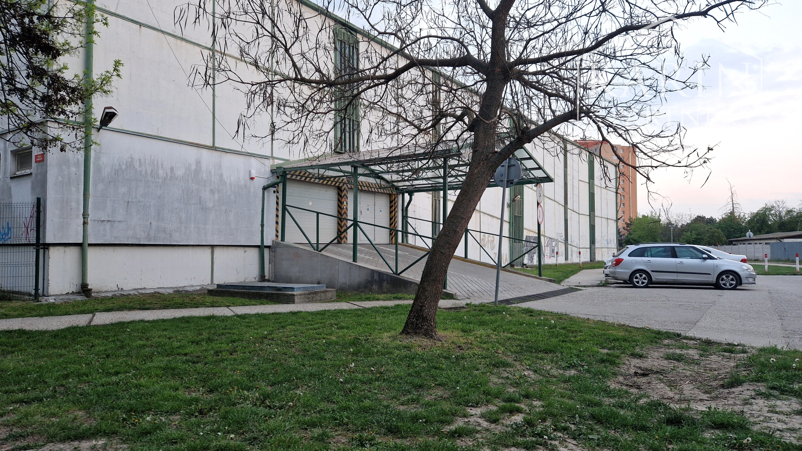 Samostatná garáž v garážovom dome – Lotyšská ul. Podunajské Biskupice