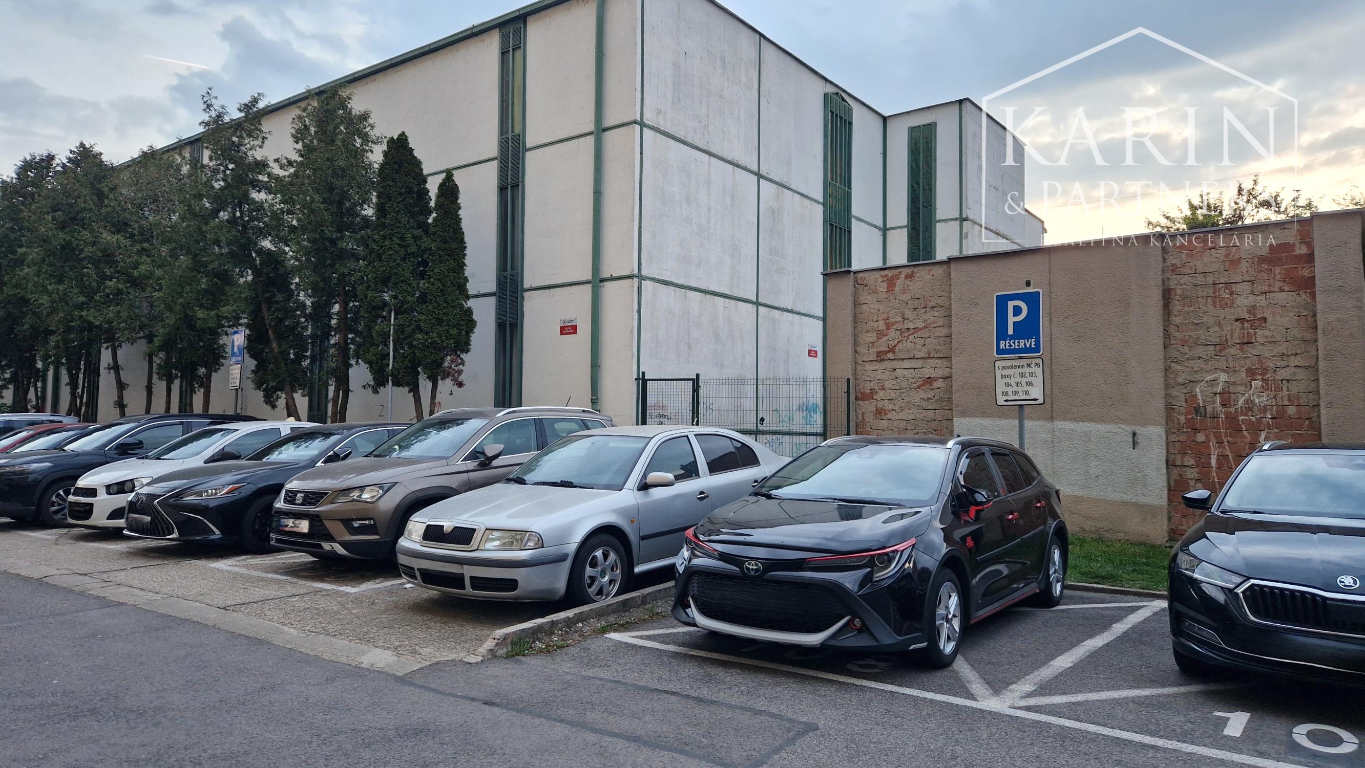 Samostatná garáž v garážovom dome – Lotyšská ul. Podunajské Biskupice