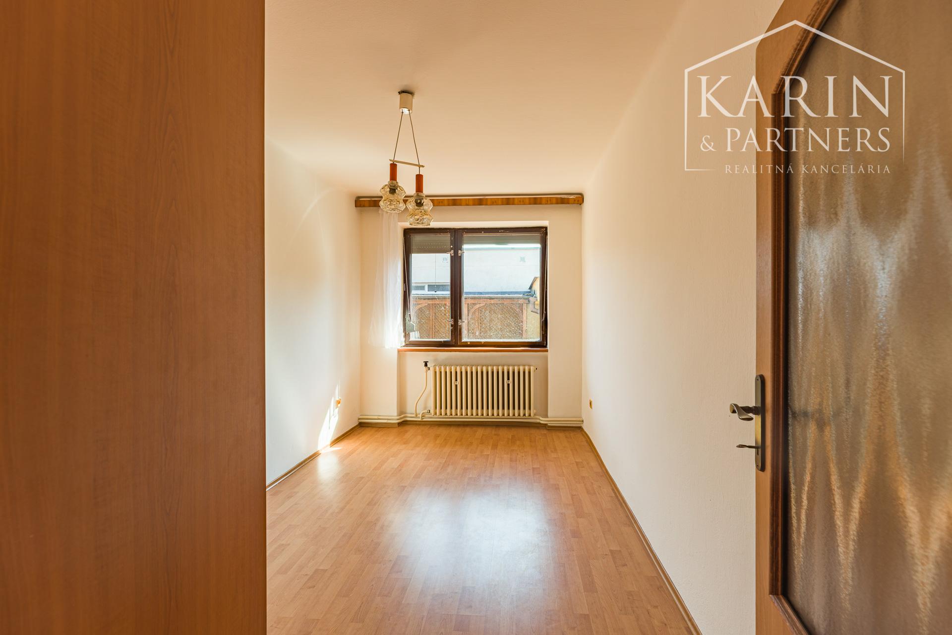 Výnimočný rodinný dom v tichej lokalite – Komárno, Nová Stráž