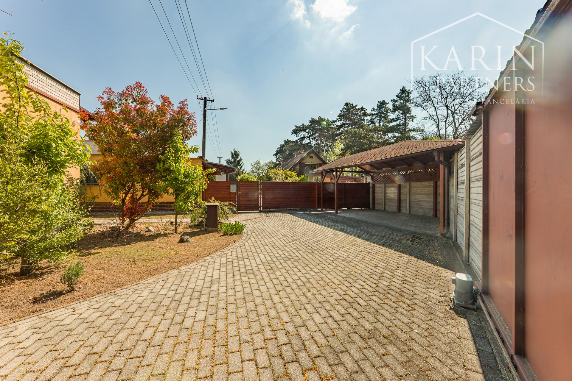 Výnimočný rodinný dom v tichej lokalite – Komárno, Nová Stráž