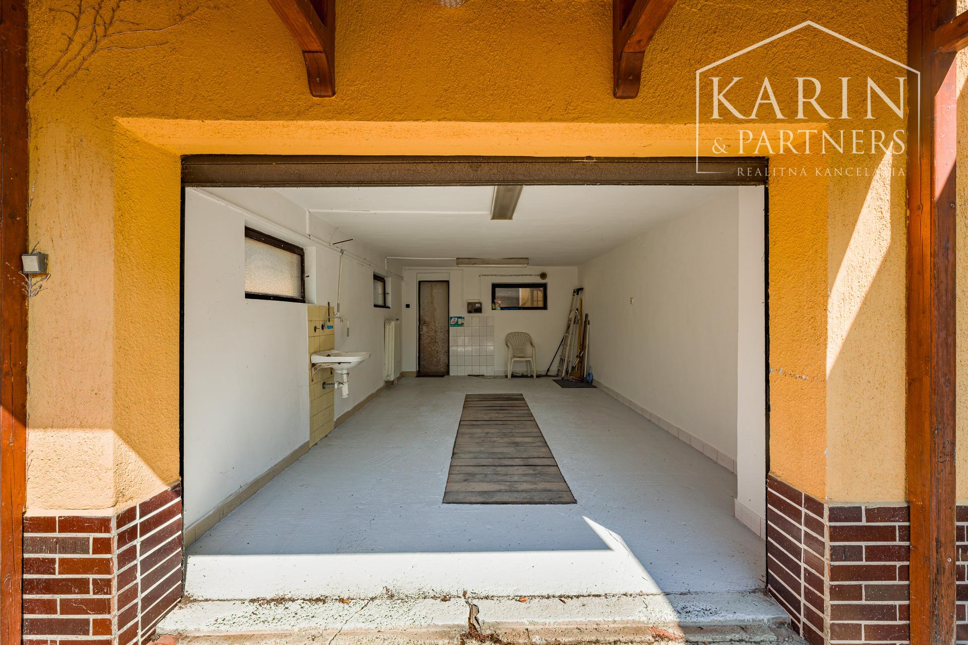 Výnimočný rodinný dom v tichej lokalite – Komárno, Nová Stráž