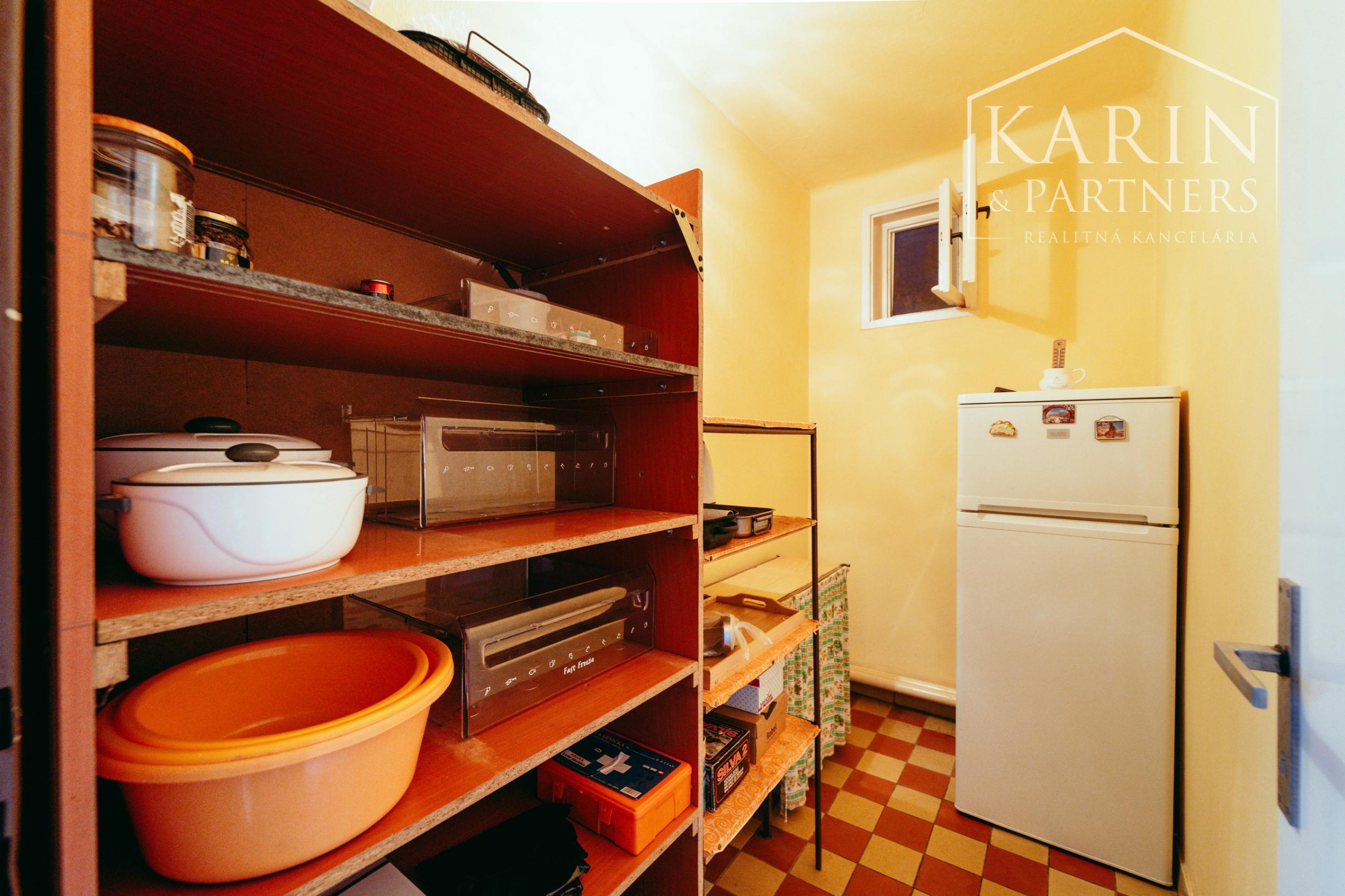 4i rodinný dom v obci Cerová v blízkosti Malých Karpát