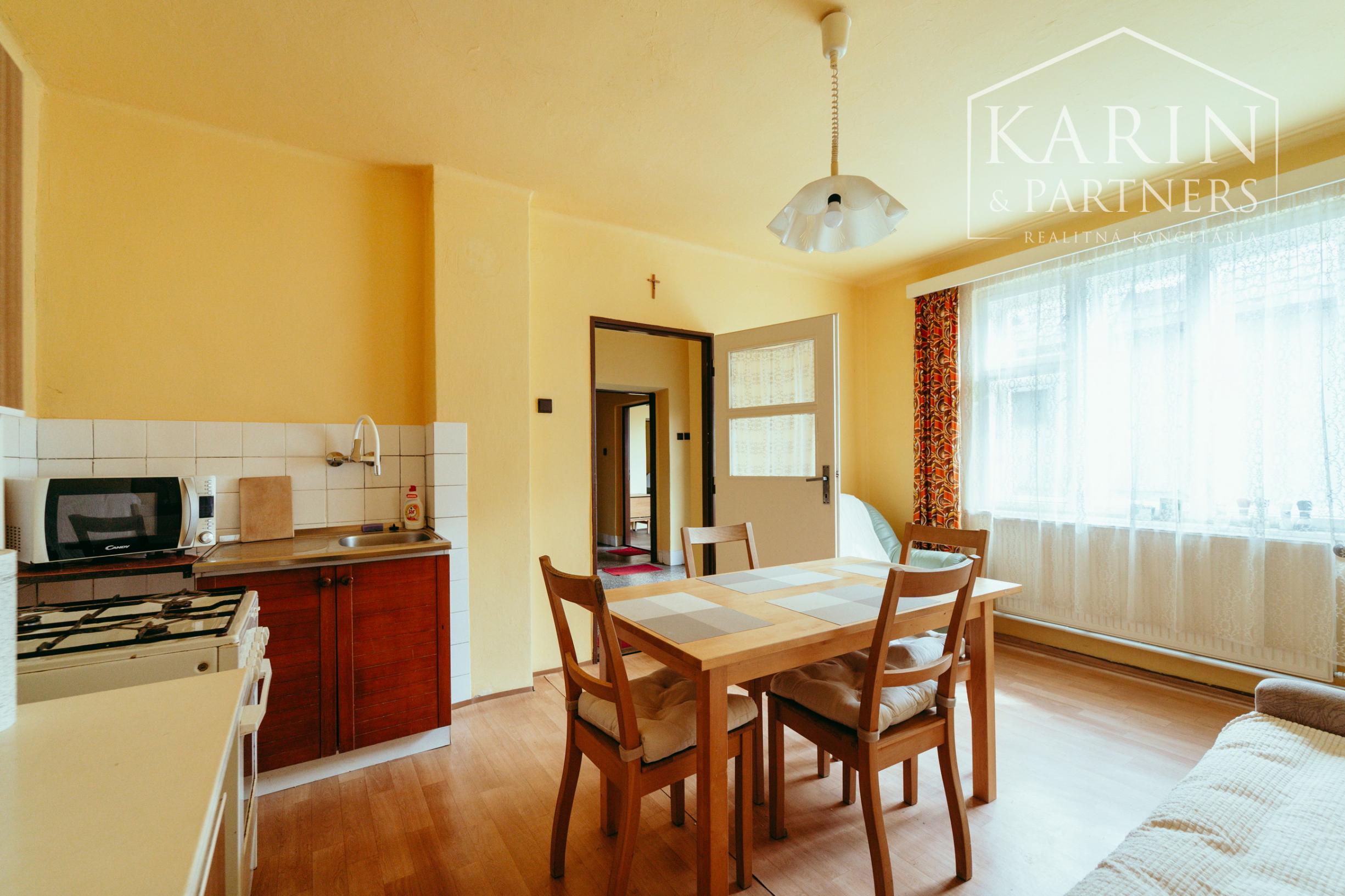 4i rodinný dom v obci Cerová v blízkosti Malých Karpát