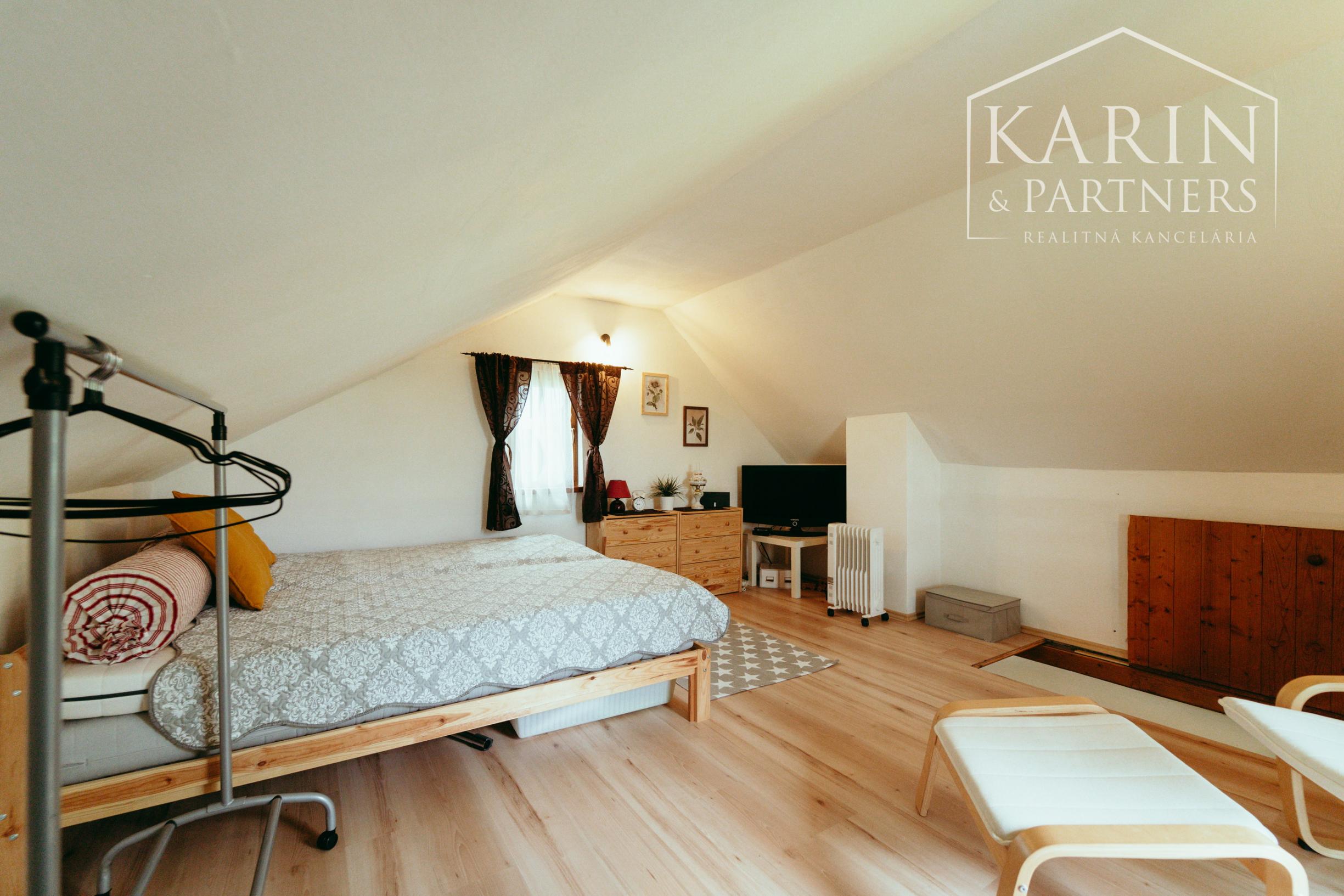 ZARIADENÁ MUROVANÁ CHATA S VÝHĽADOM – OSUSKÉ