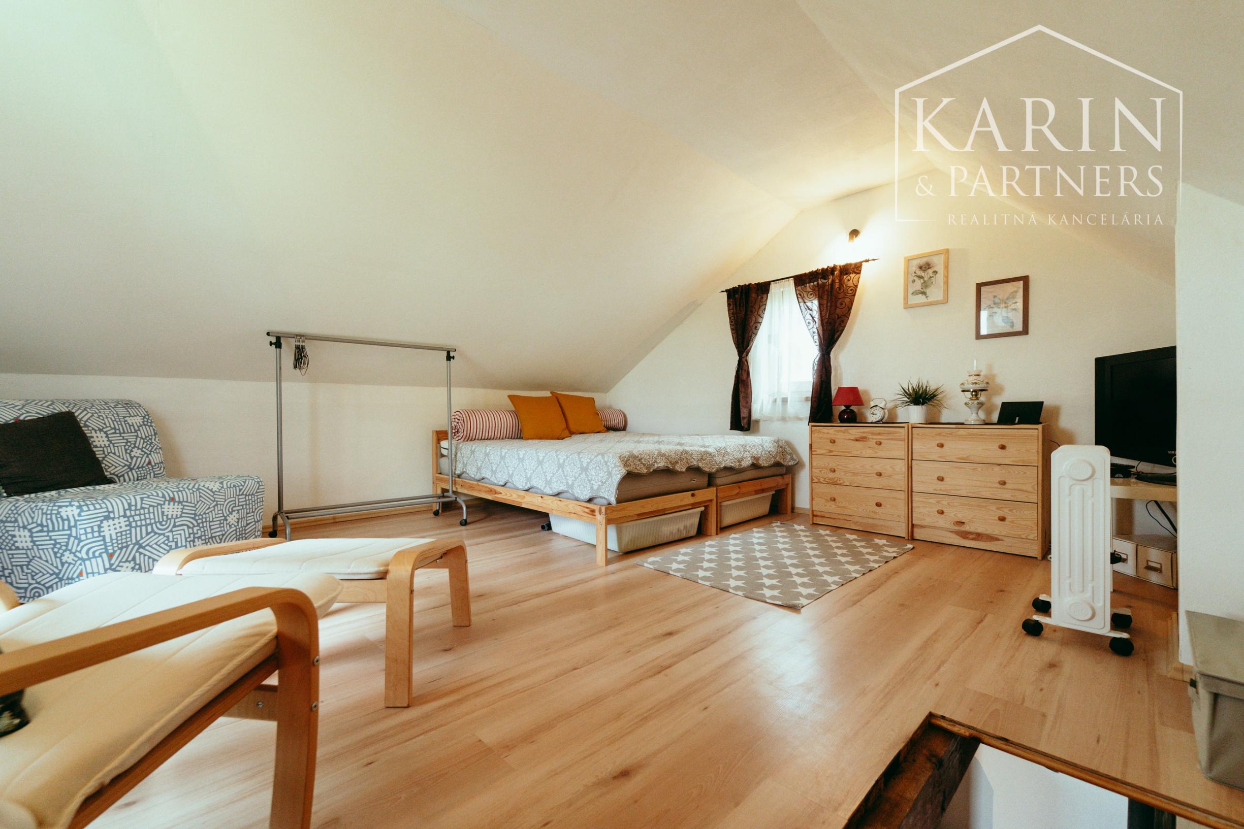 ZARIADENÁ MUROVANÁ CHATA S VÝHĽADOM – OSUSKÉ