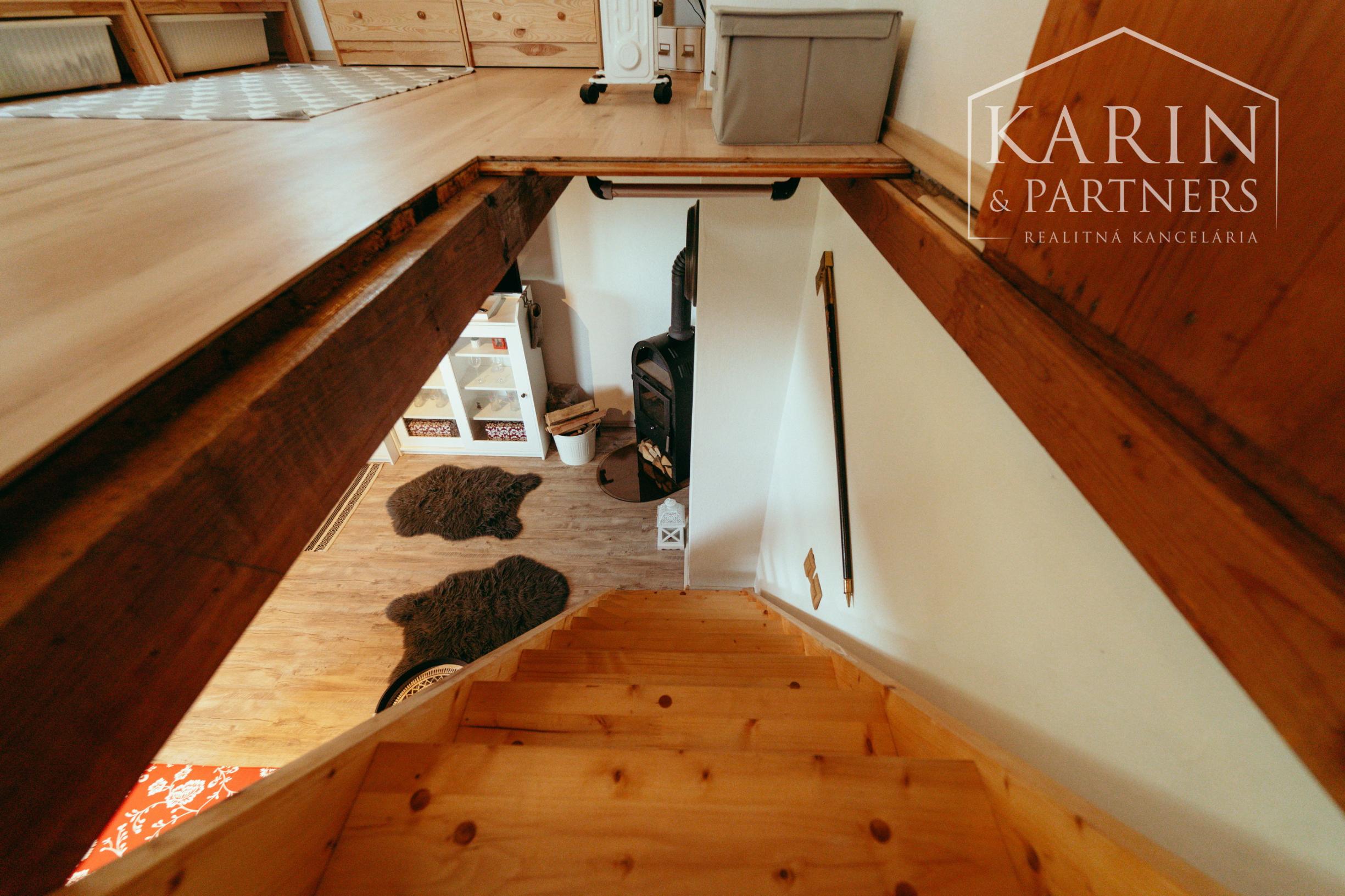 ZARIADENÁ MUROVANÁ CHATA S VÝHĽADOM – OSUSKÉ