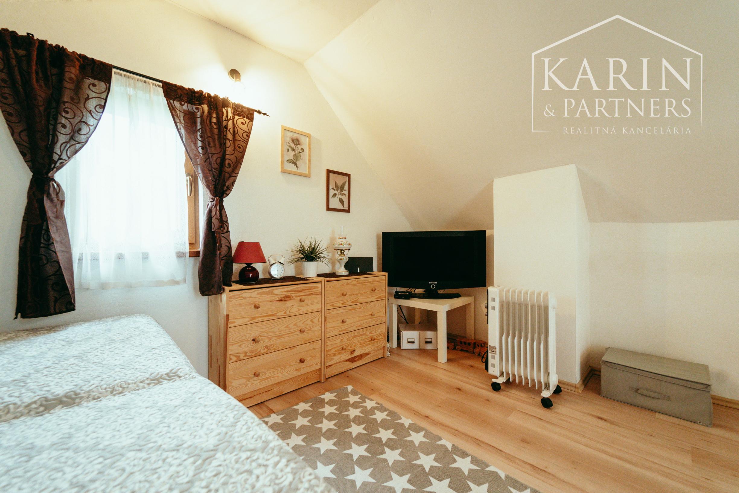 ZARIADENÁ MUROVANÁ CHATA S VÝHĽADOM – OSUSKÉ