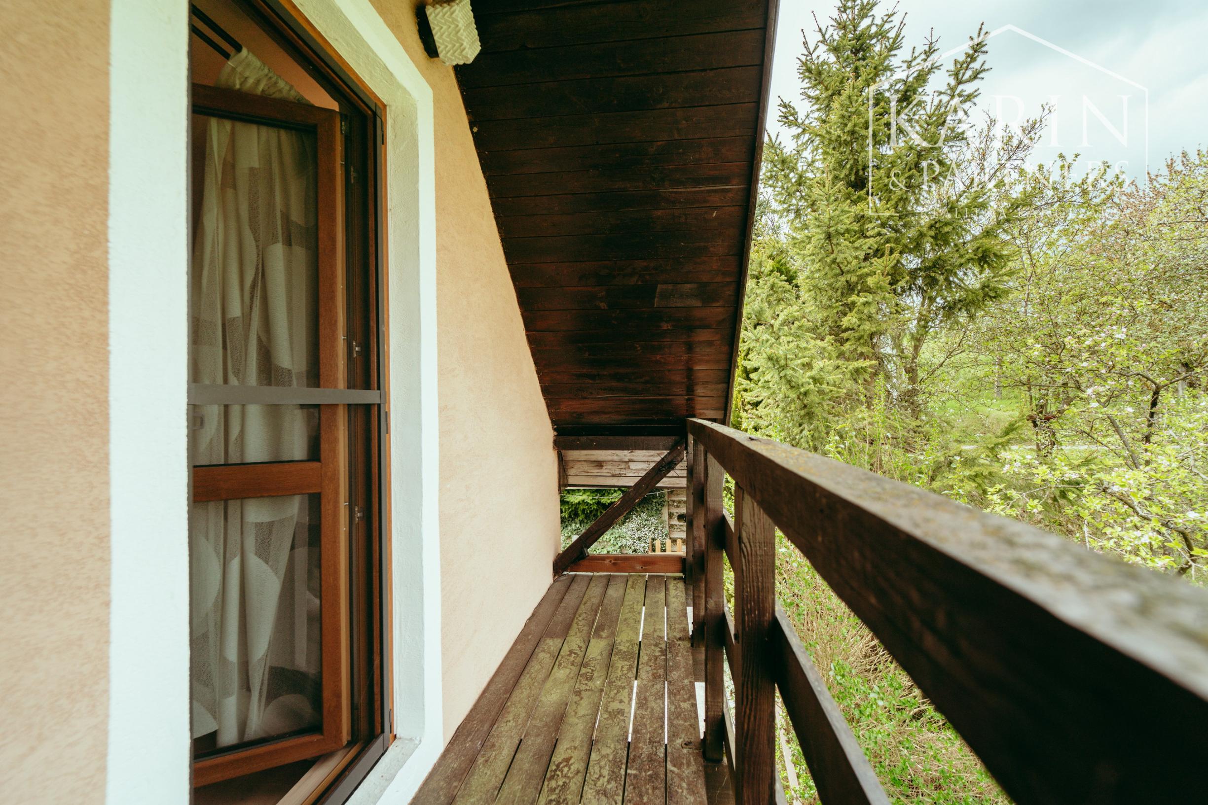 ZARIADENÁ MUROVANÁ CHATA S VÝHĽADOM – OSUSKÉ