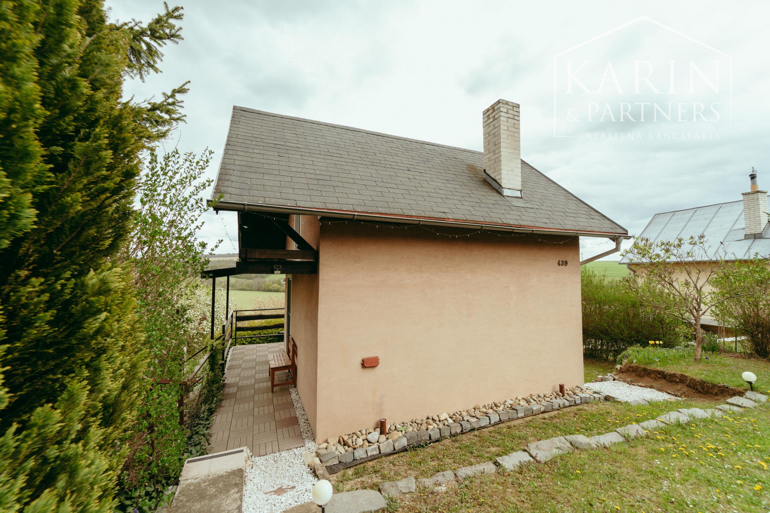 ZARIADENÁ MUROVANÁ CHATA S VÝHĽADOM – OSUSKÉ