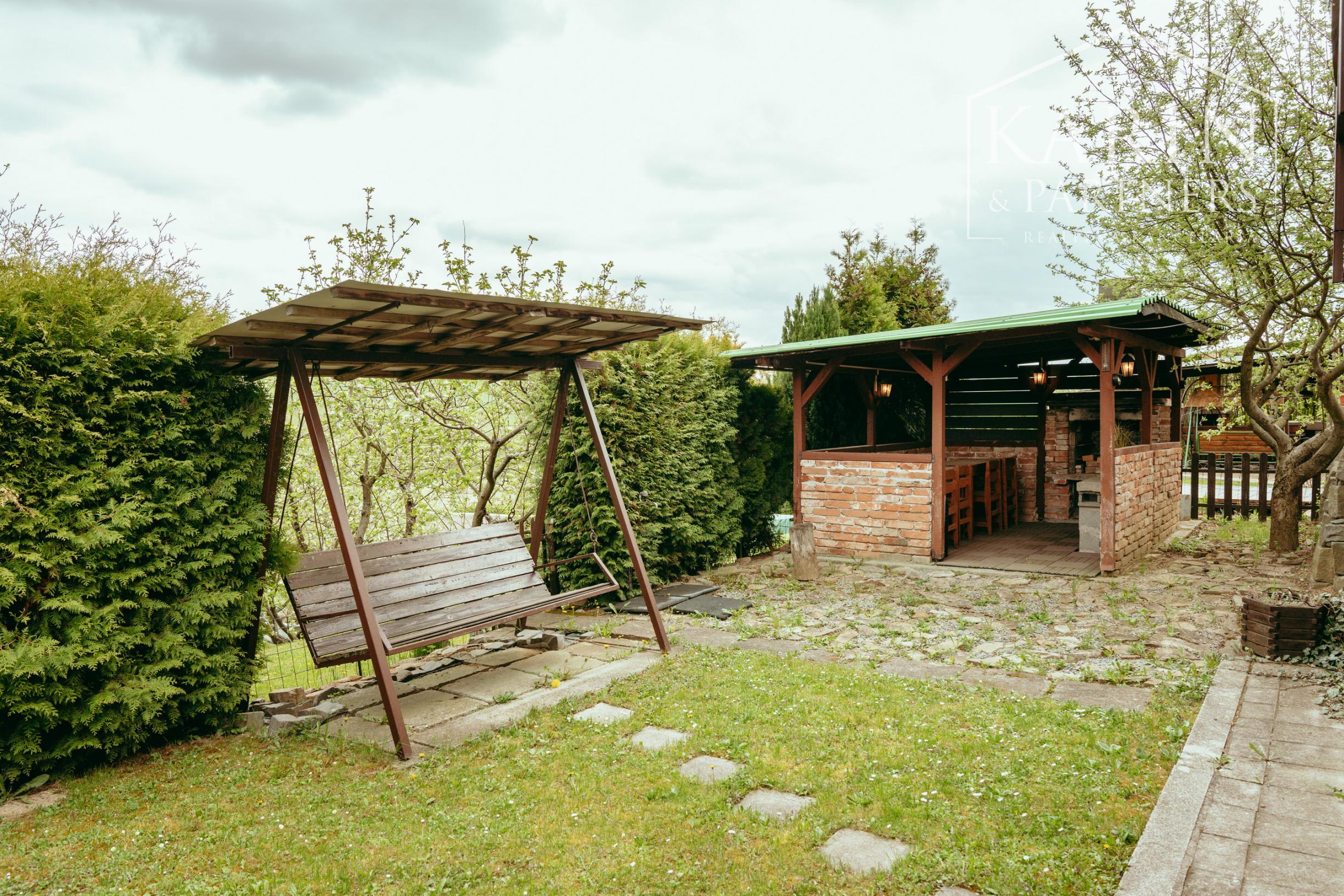 ZARIADENÁ MUROVANÁ CHATA S VÝHĽADOM – OSUSKÉ