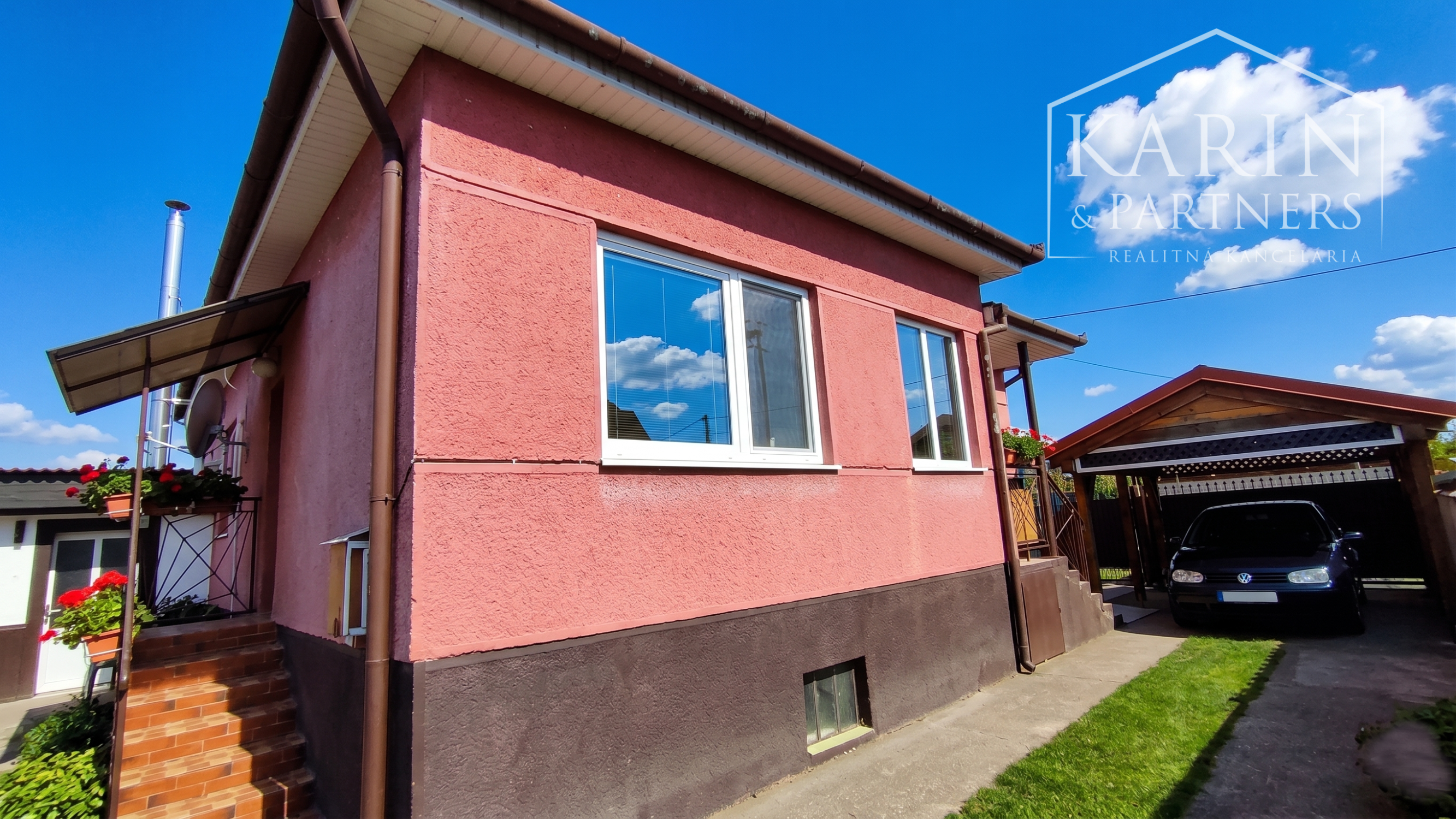 EXKLUZÍVNE na PREDAJ: Rodinný dom 4izbový s garážou, Palárikovo