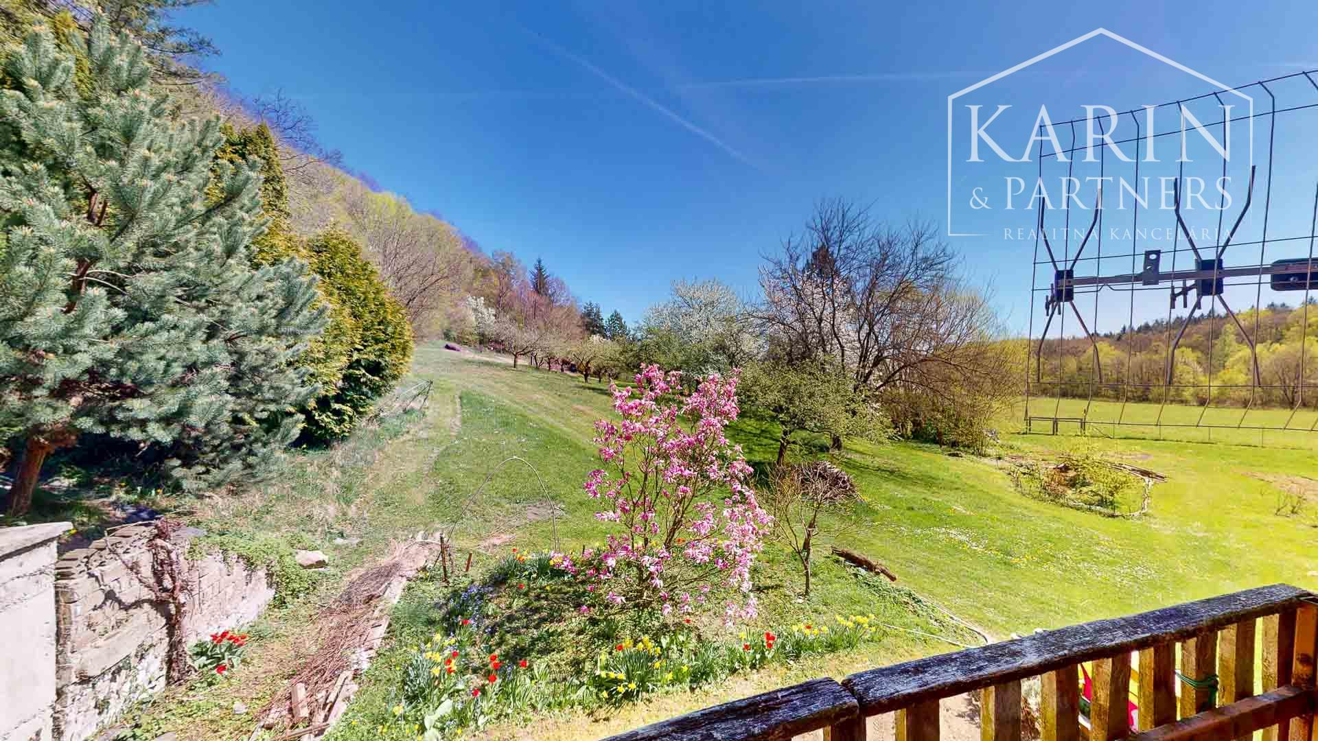 Čarovná usadlosť - rodinný dom (bývalý mlyn) na polosamote s obrovským oploteným pozemkom 9 232m2  – Janova Lehota