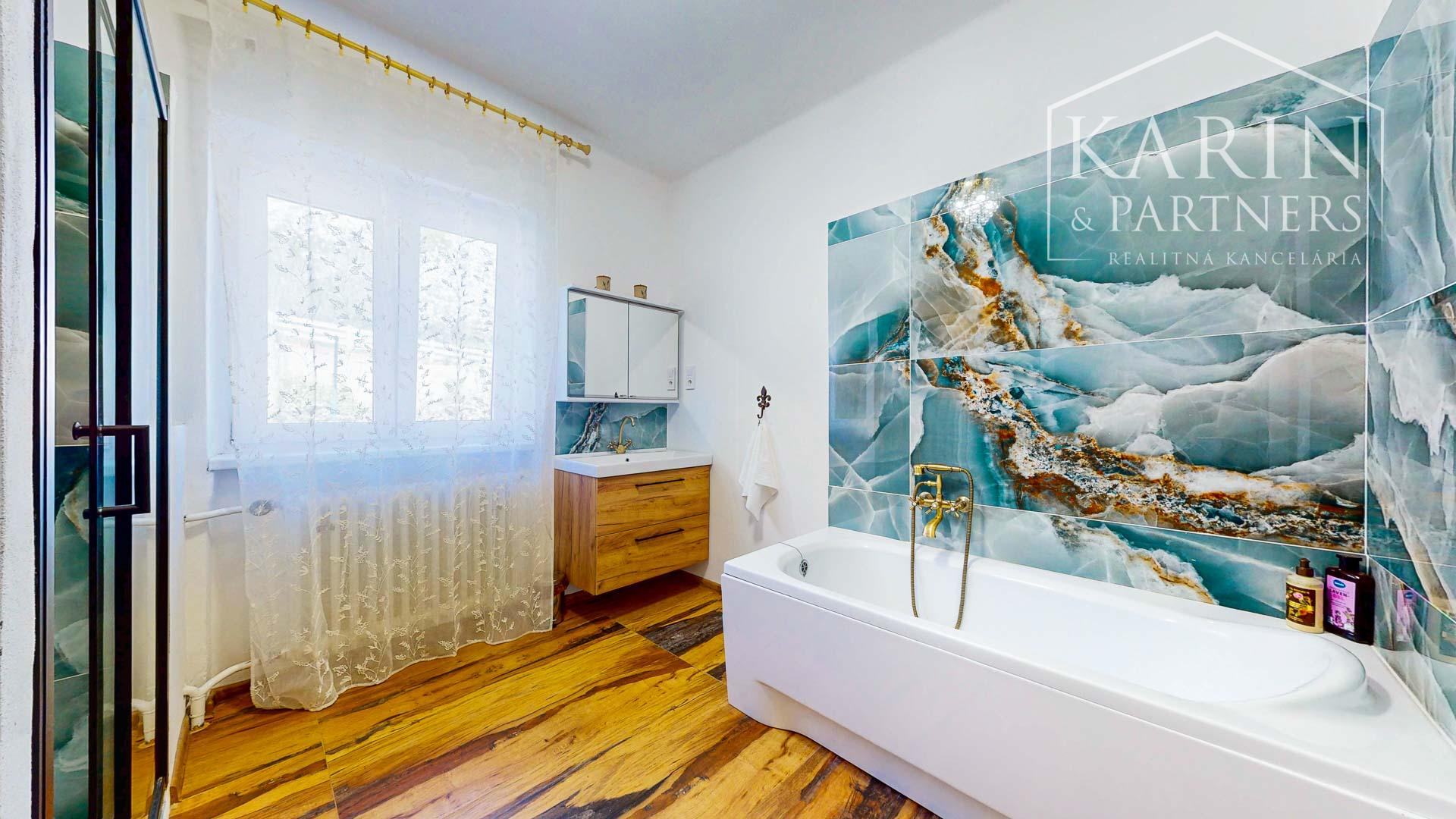 Čarovná usadlosť - rodinný dom (bývalý mlyn) na polosamote s obrovským oploteným pozemkom 9 232m2  – Janova Lehota