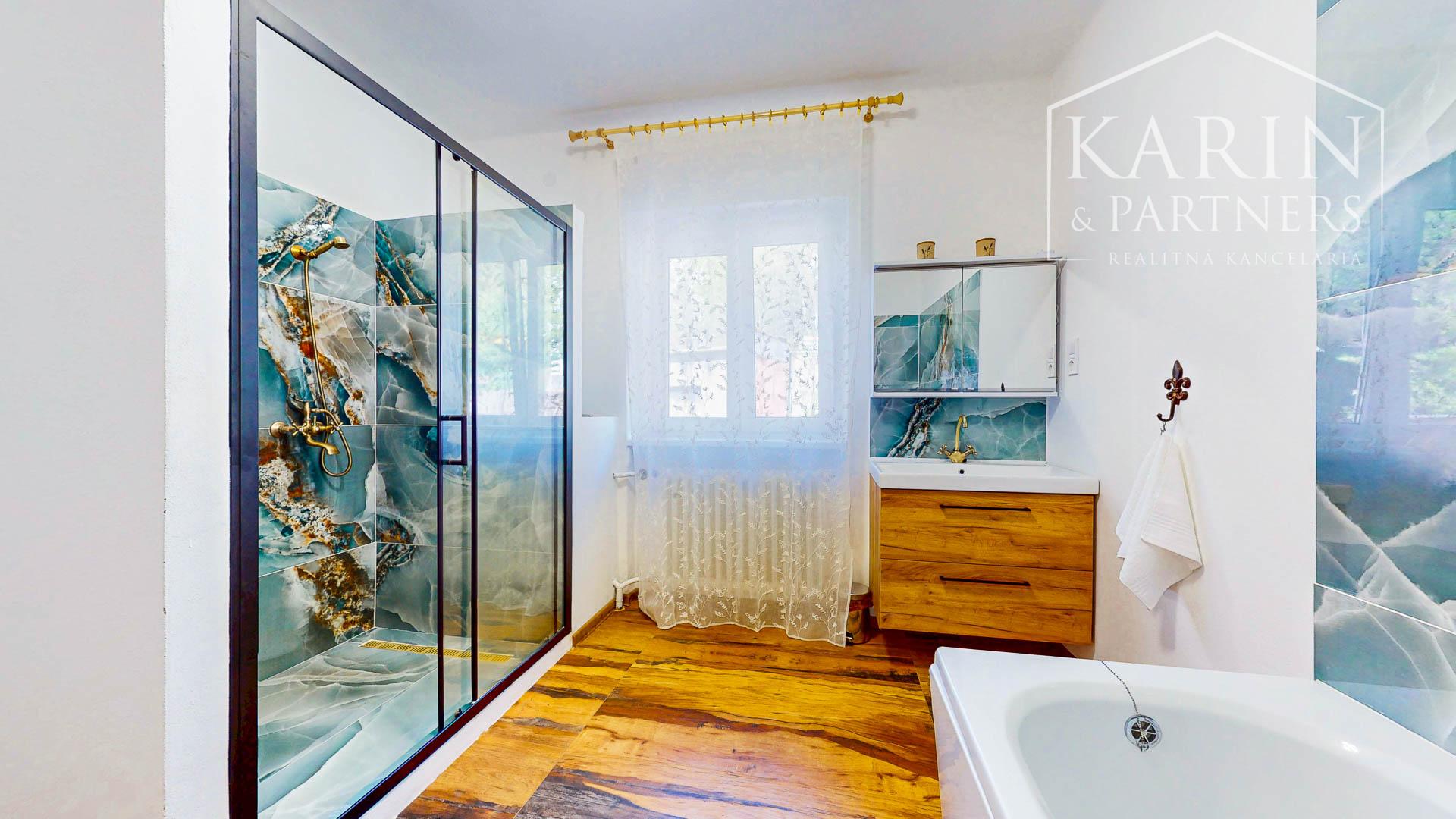 Čarovná usadlosť - rodinný dom (bývalý mlyn) na polosamote s obrovským oploteným pozemkom 9 232m2  – Janova Lehota