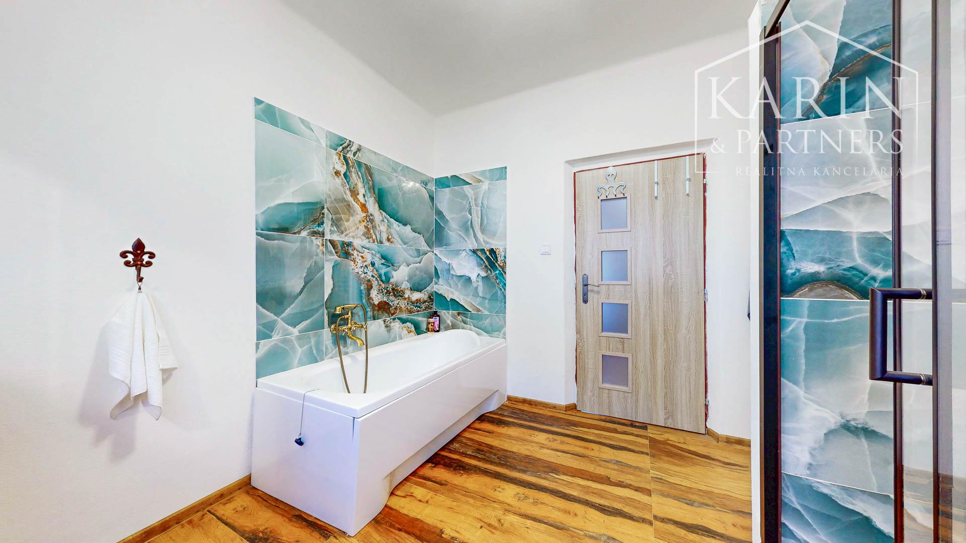 Čarovná usadlosť - rodinný dom (bývalý mlyn) na polosamote s obrovským oploteným pozemkom 9 232m2  – Janova Lehota