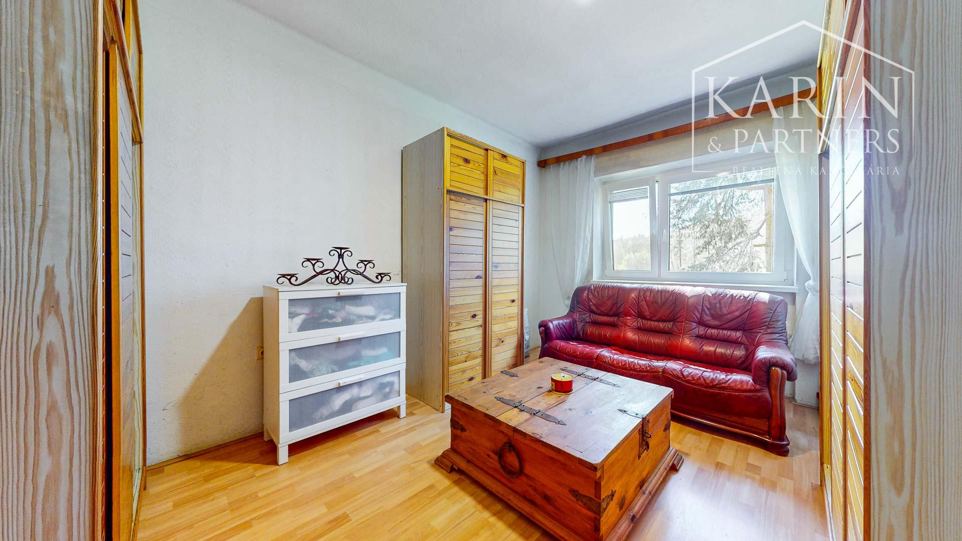 Čarovná usadlosť - rodinný dom (bývalý mlyn) na polosamote s obrovským oploteným pozemkom 9 232m2  – Janova Lehota