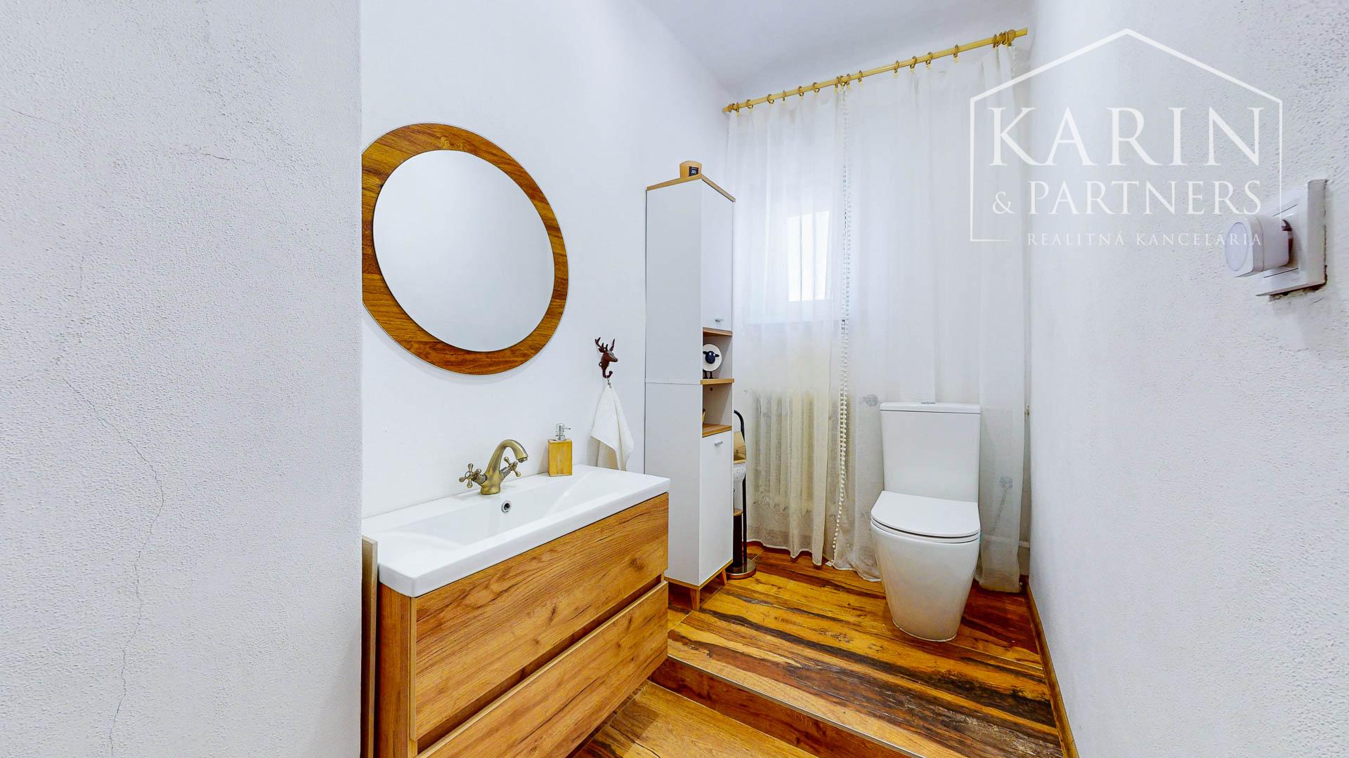 Čarovná usadlosť - rodinný dom (bývalý mlyn) na polosamote s obrovským oploteným pozemkom 9 232m2  – Janova Lehota