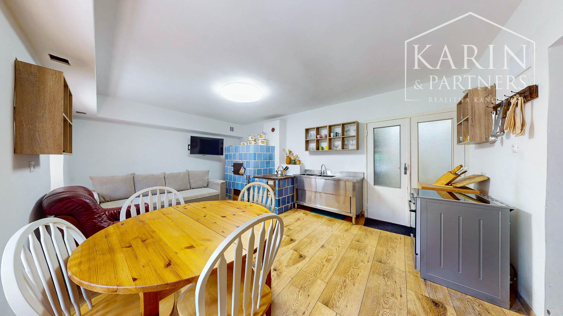 Čarovná usadlosť - rodinný dom (bývalý mlyn) na polosamote s obrovským oploteným pozemkom 9 232m2  – Janova Lehota