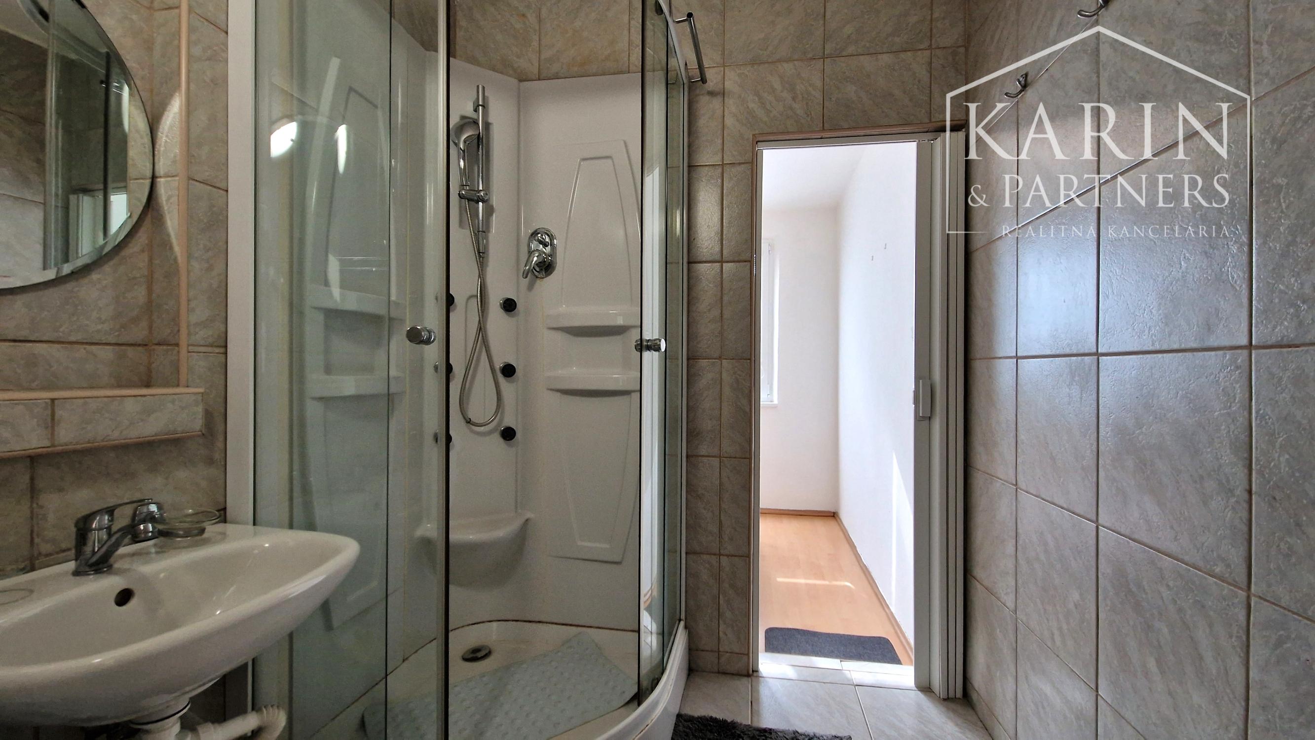 2-IZBOVÝ BYT VO VLČOM HRDLE – RUŽINOV