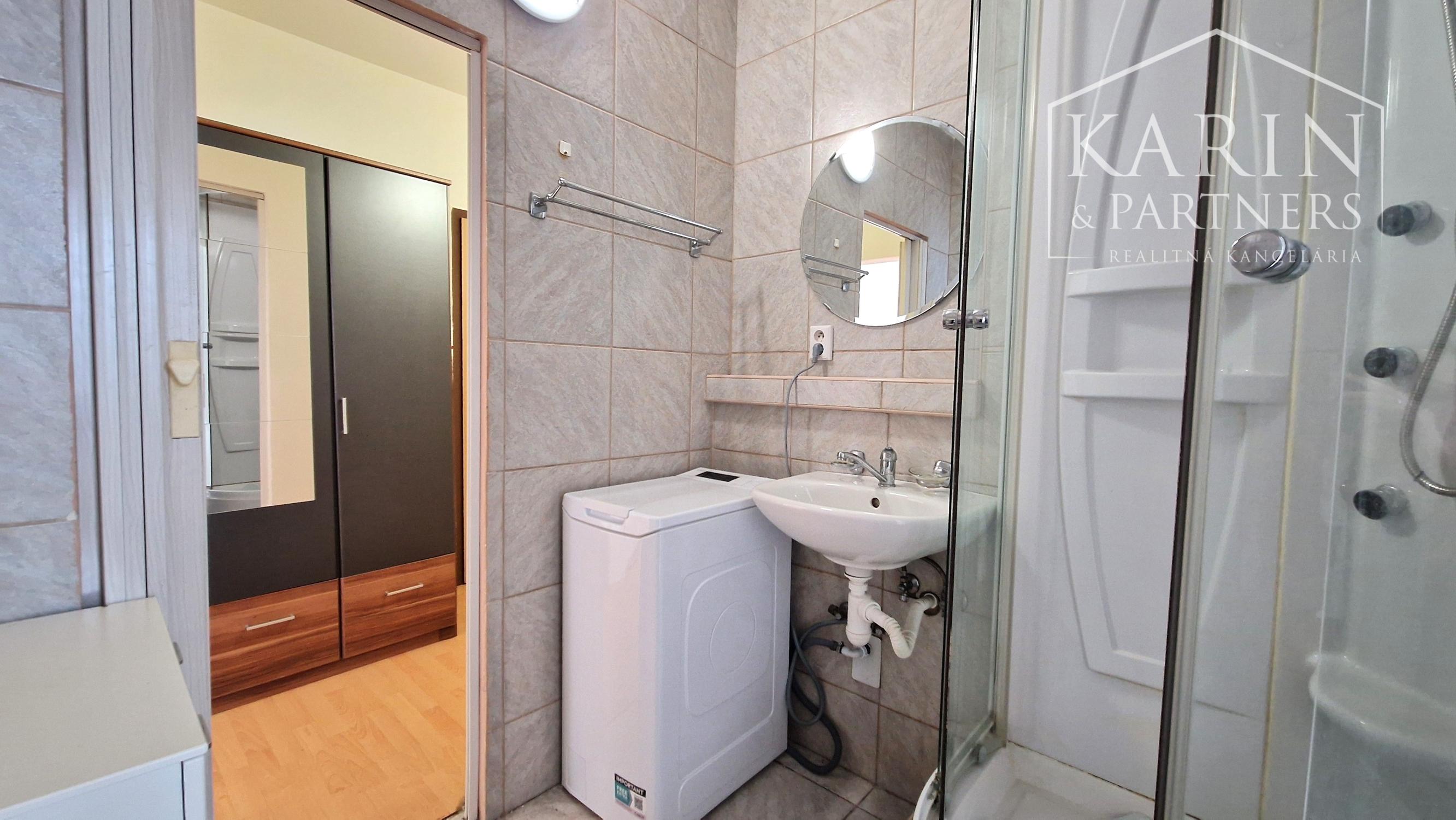 2-IZBOVÝ BYT VO VLČOM HRDLE – RUŽINOV