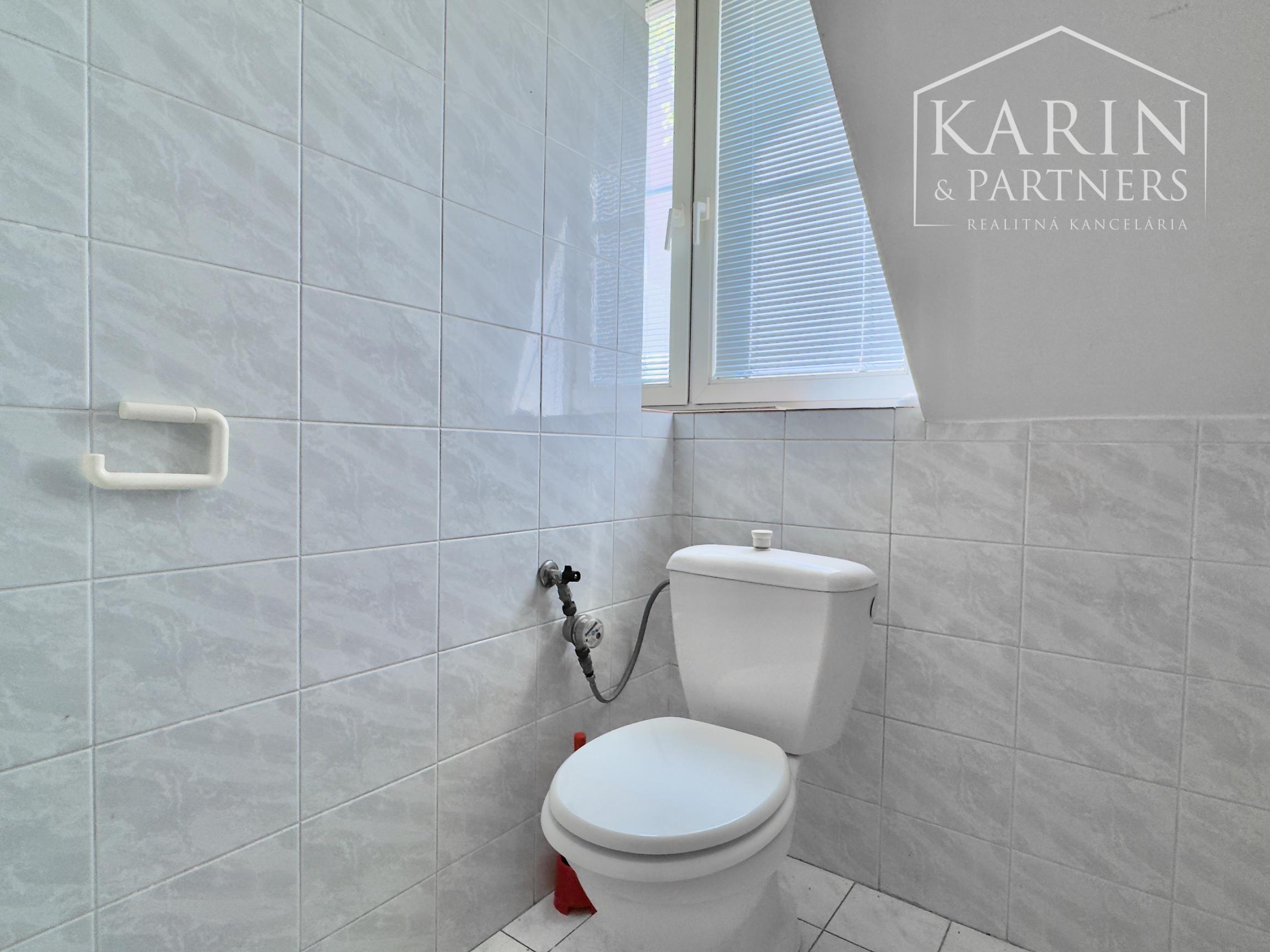 Praktický priestor na prenájom pre vaše podnikanie, 10 m2, Gen. L. Svobodu, Senica