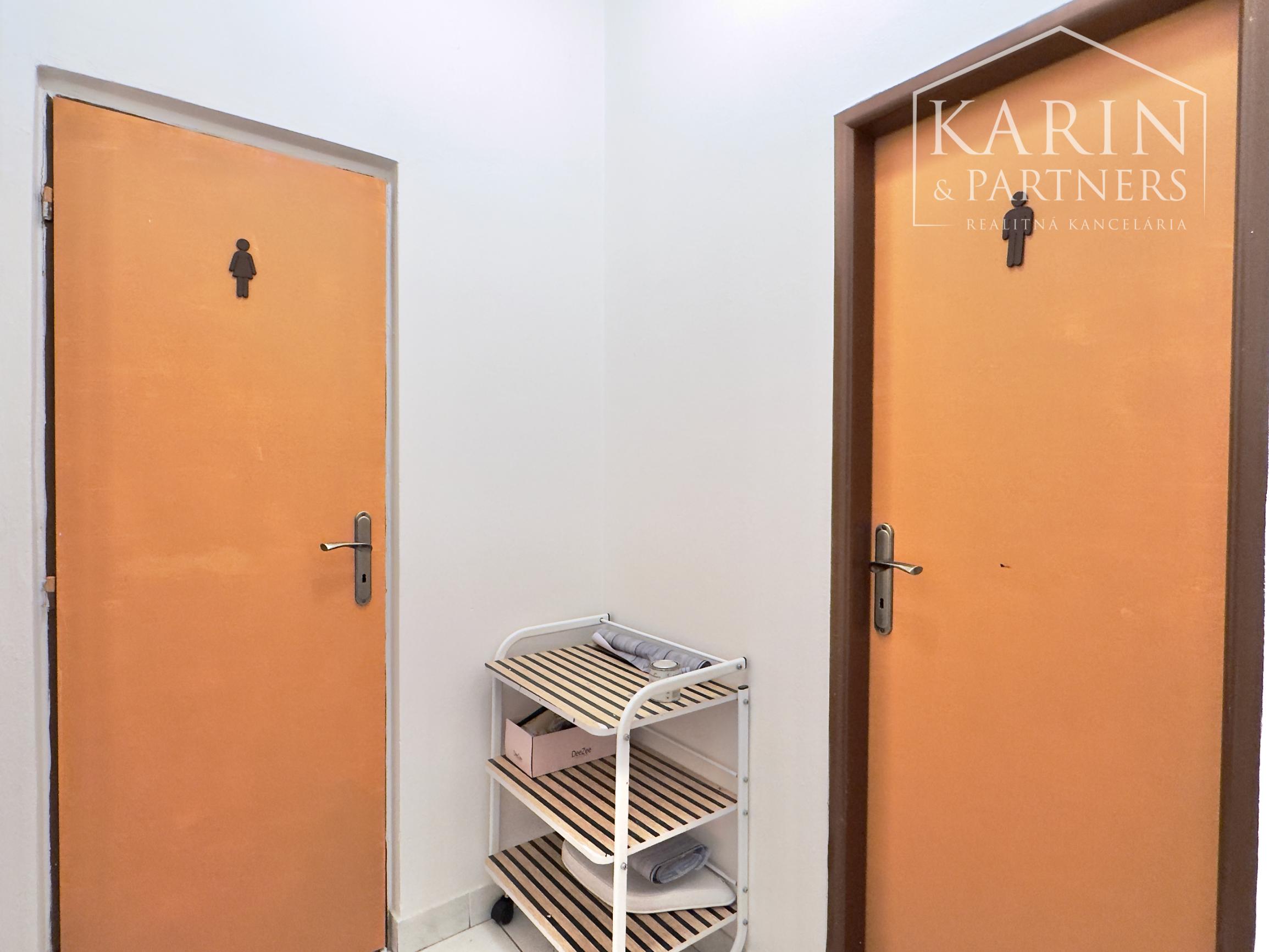 Praktický priestor na prenájom pre vaše podnikanie, 10 m2, Gen. L. Svobodu, Senica